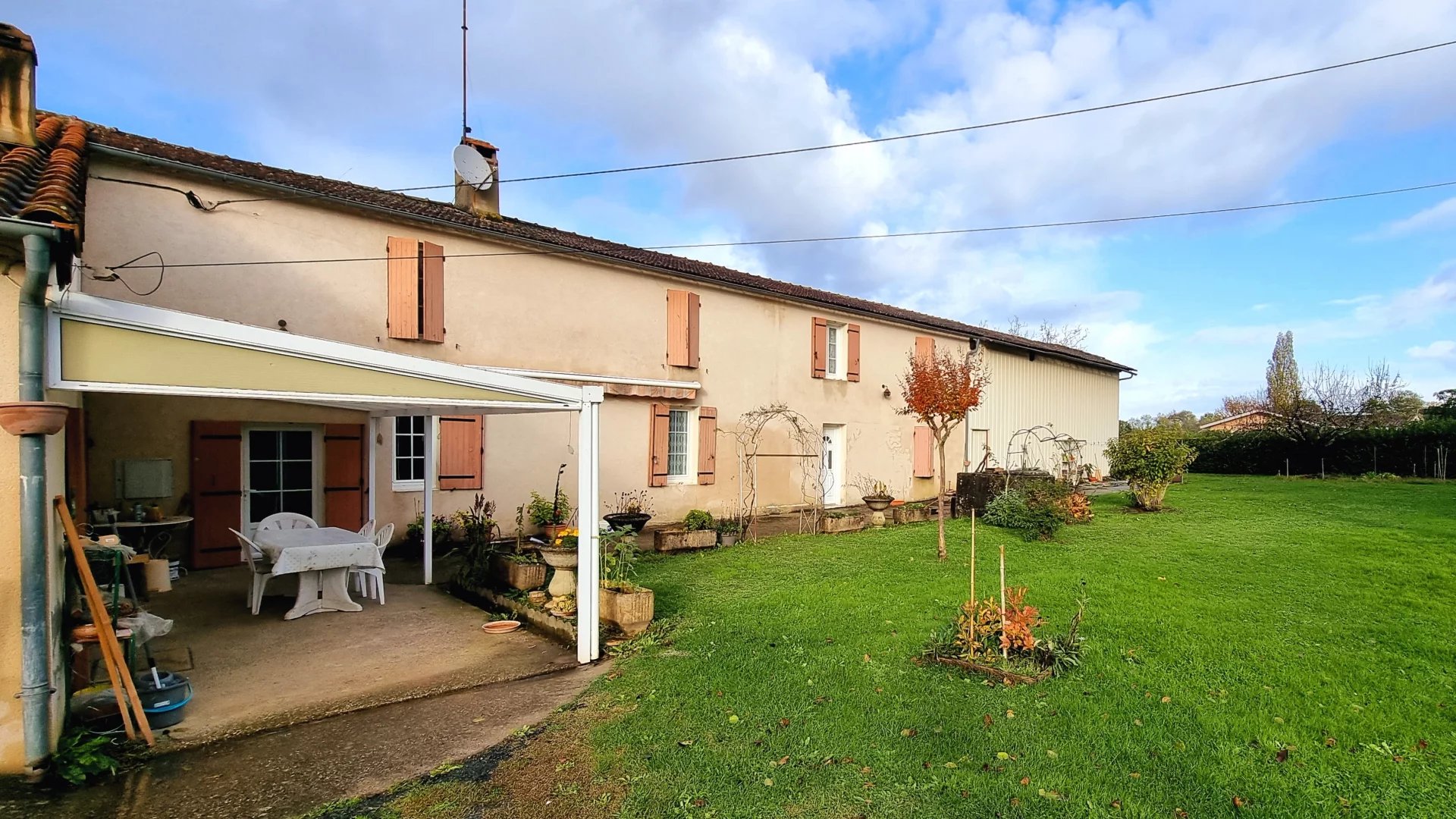 House in Monsegur - view 1