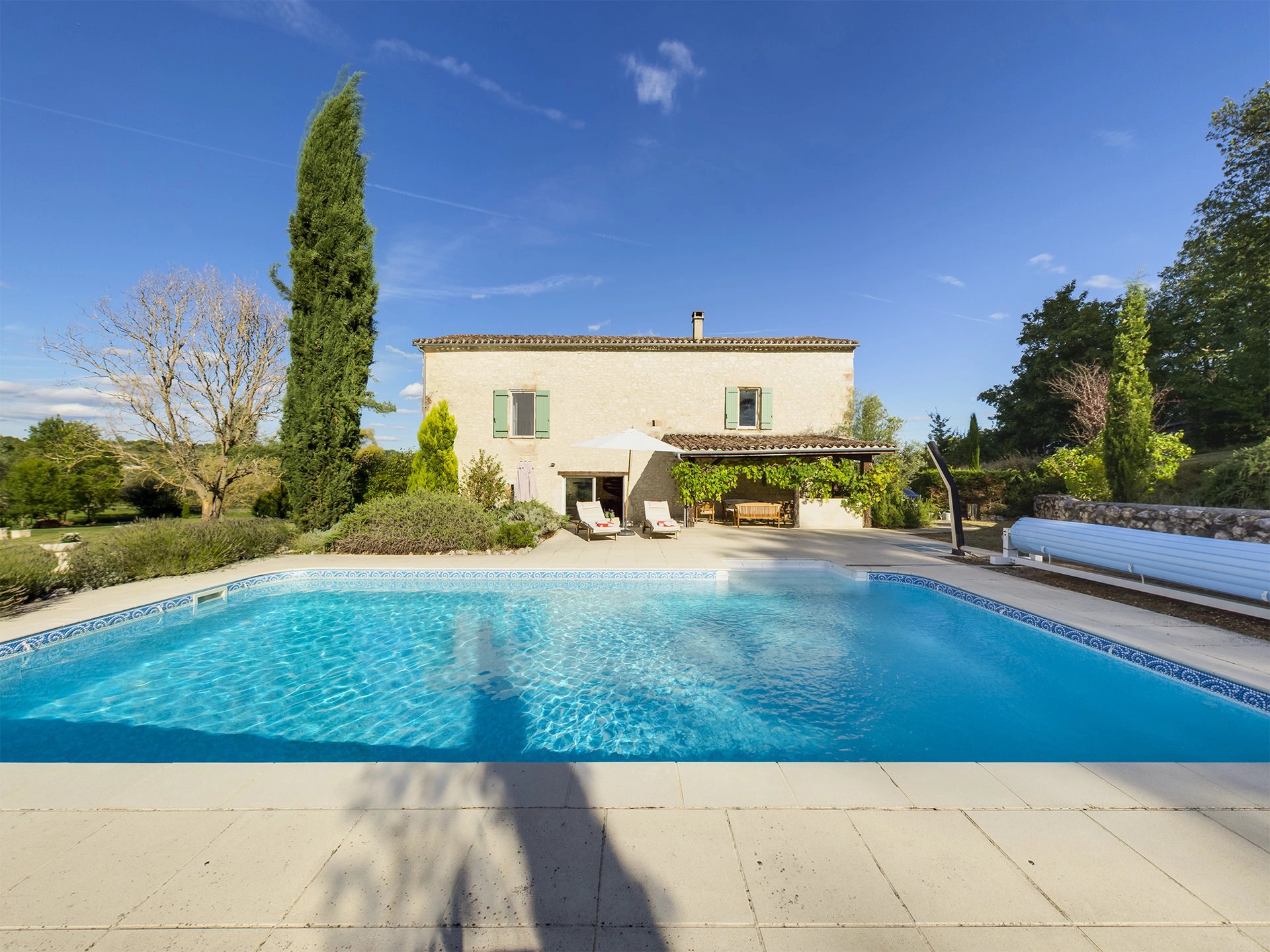 House in Monflanquin - view 1