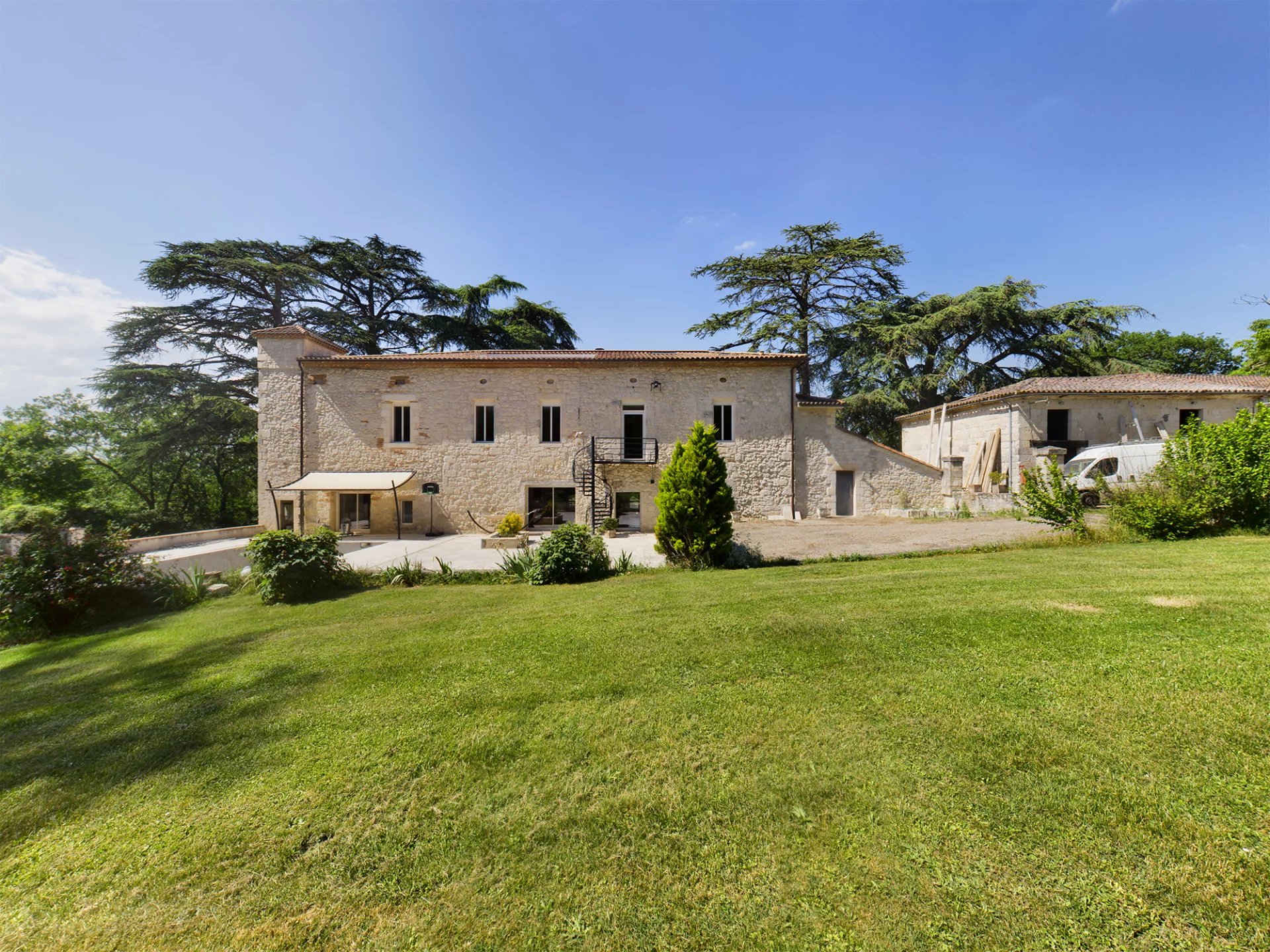 House in Agen - view 1