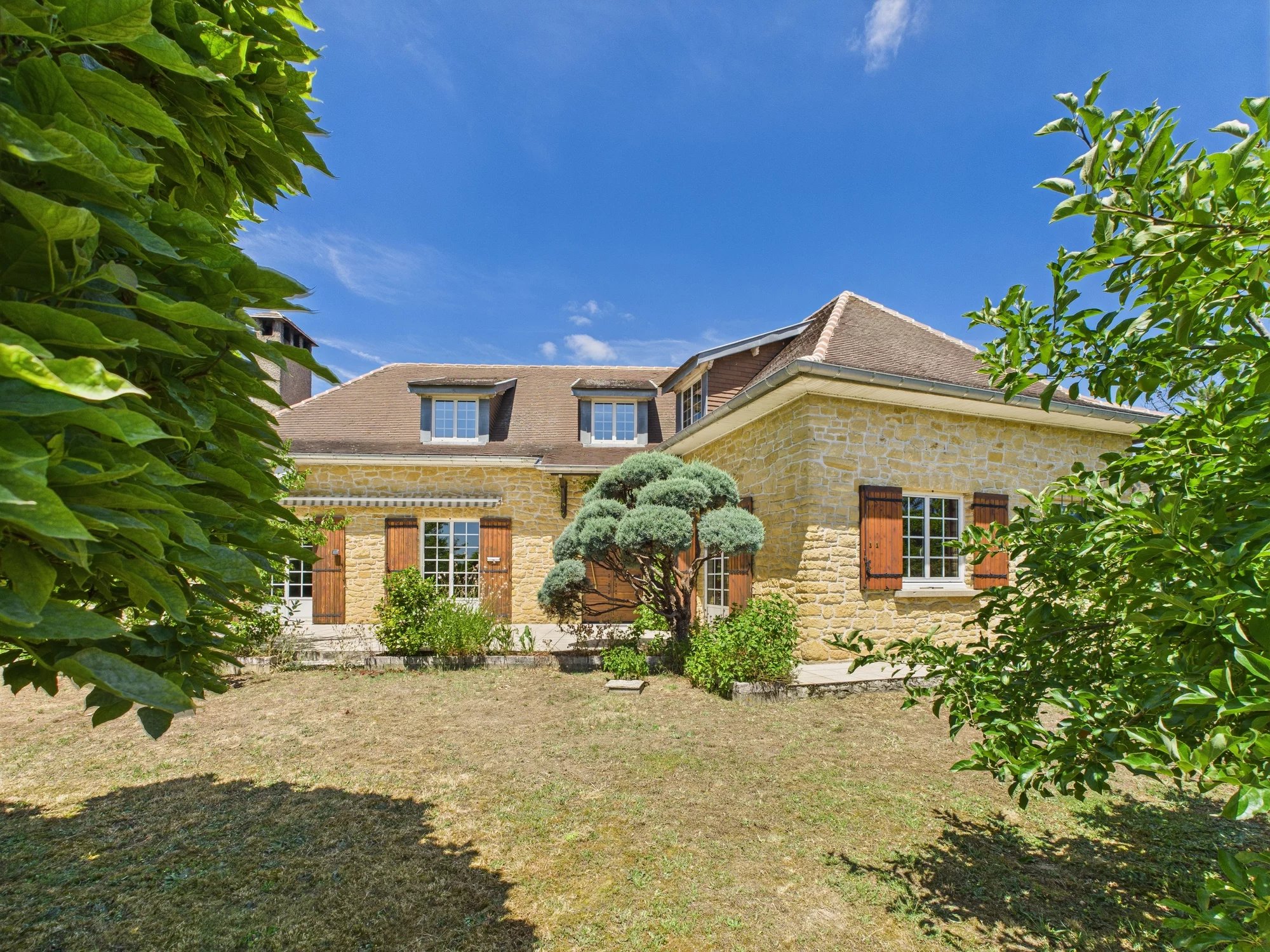 House in Coutras - view 1