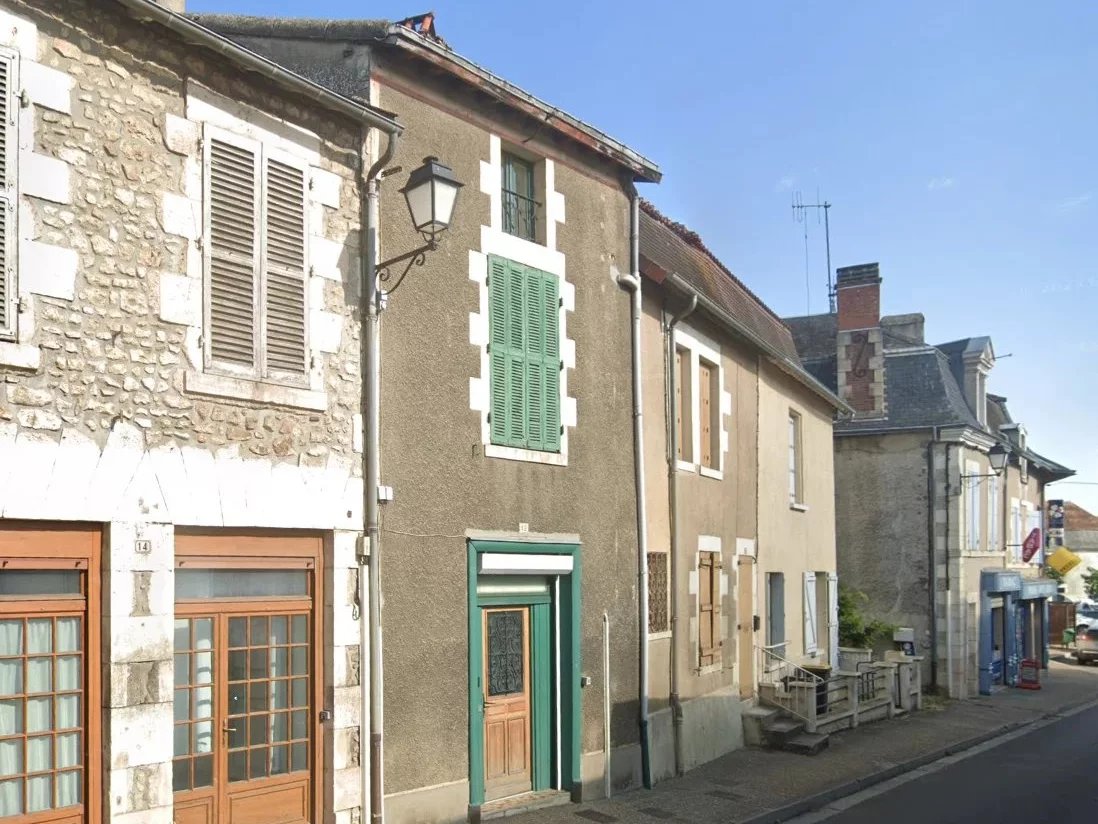House in Saint-Savin - view 1