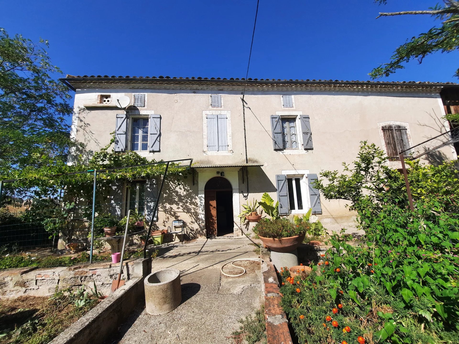House in Gaillac - view 1
