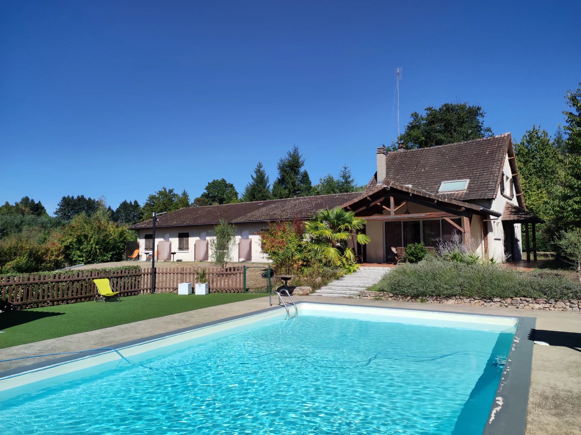 House in Nontron - view 1