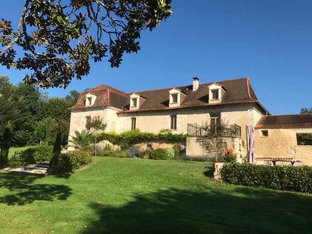 House in Douzillac - view 1