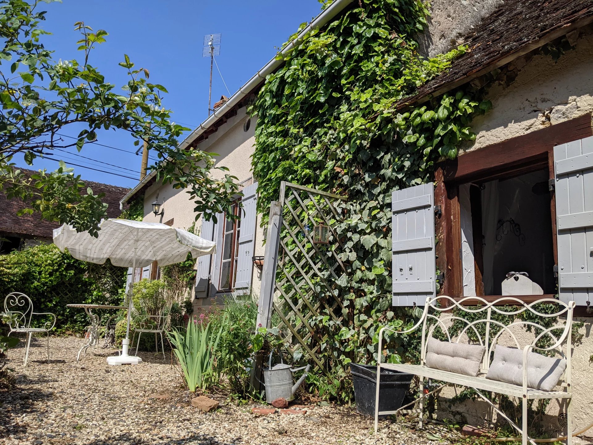 House in Lignac - view 1