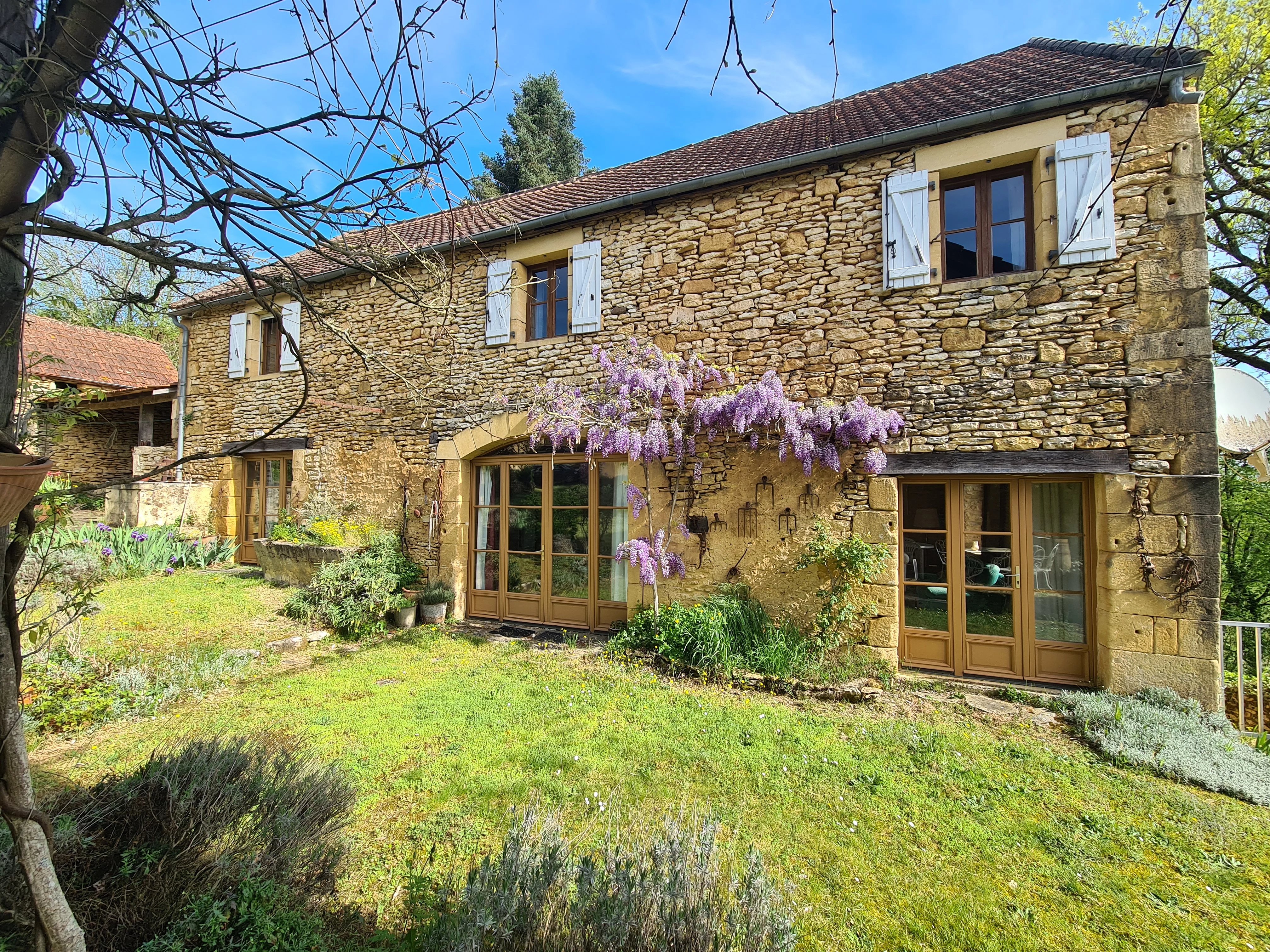 House in Masclat - view 1