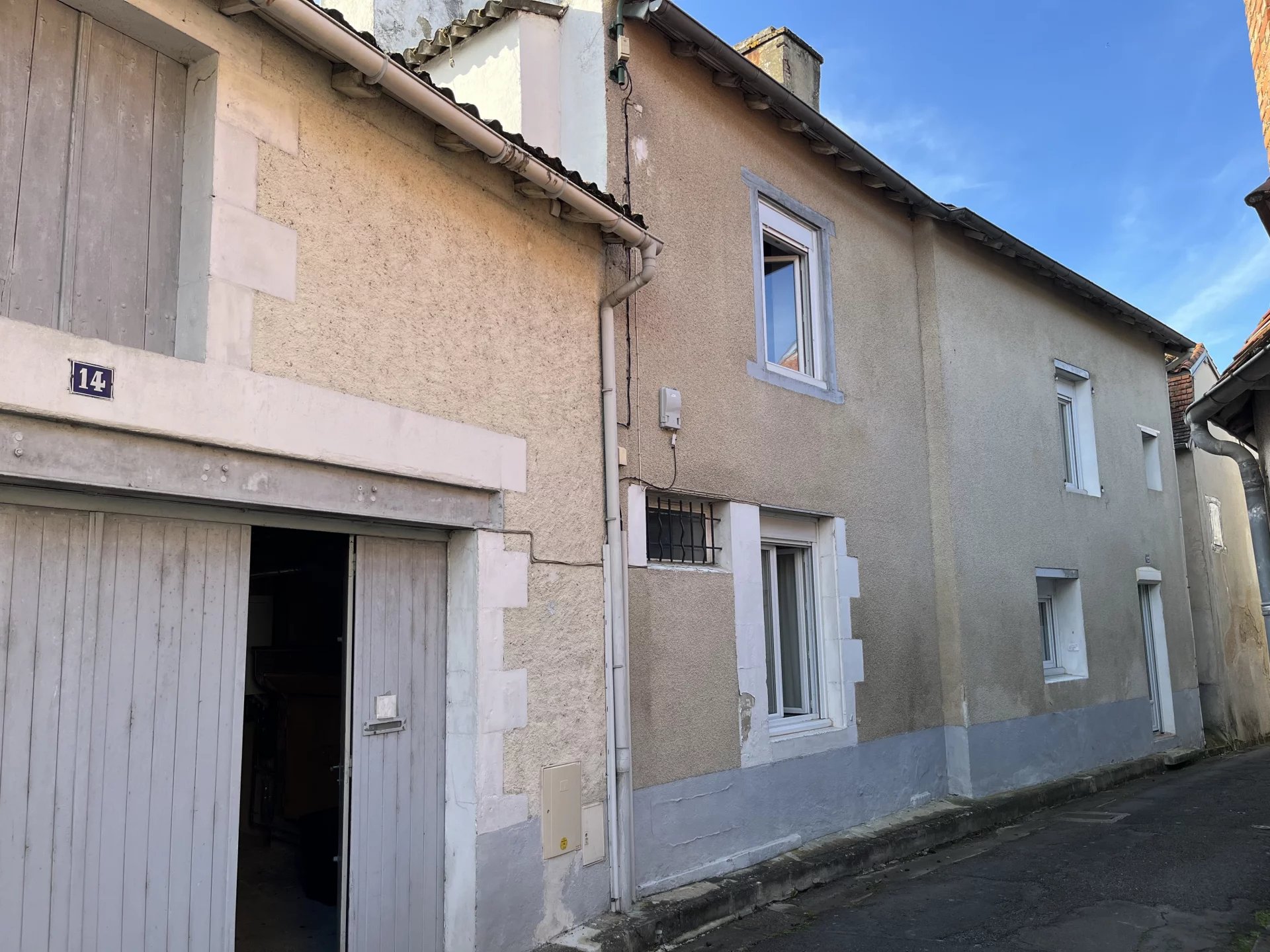 House in Montmorillon - view 1