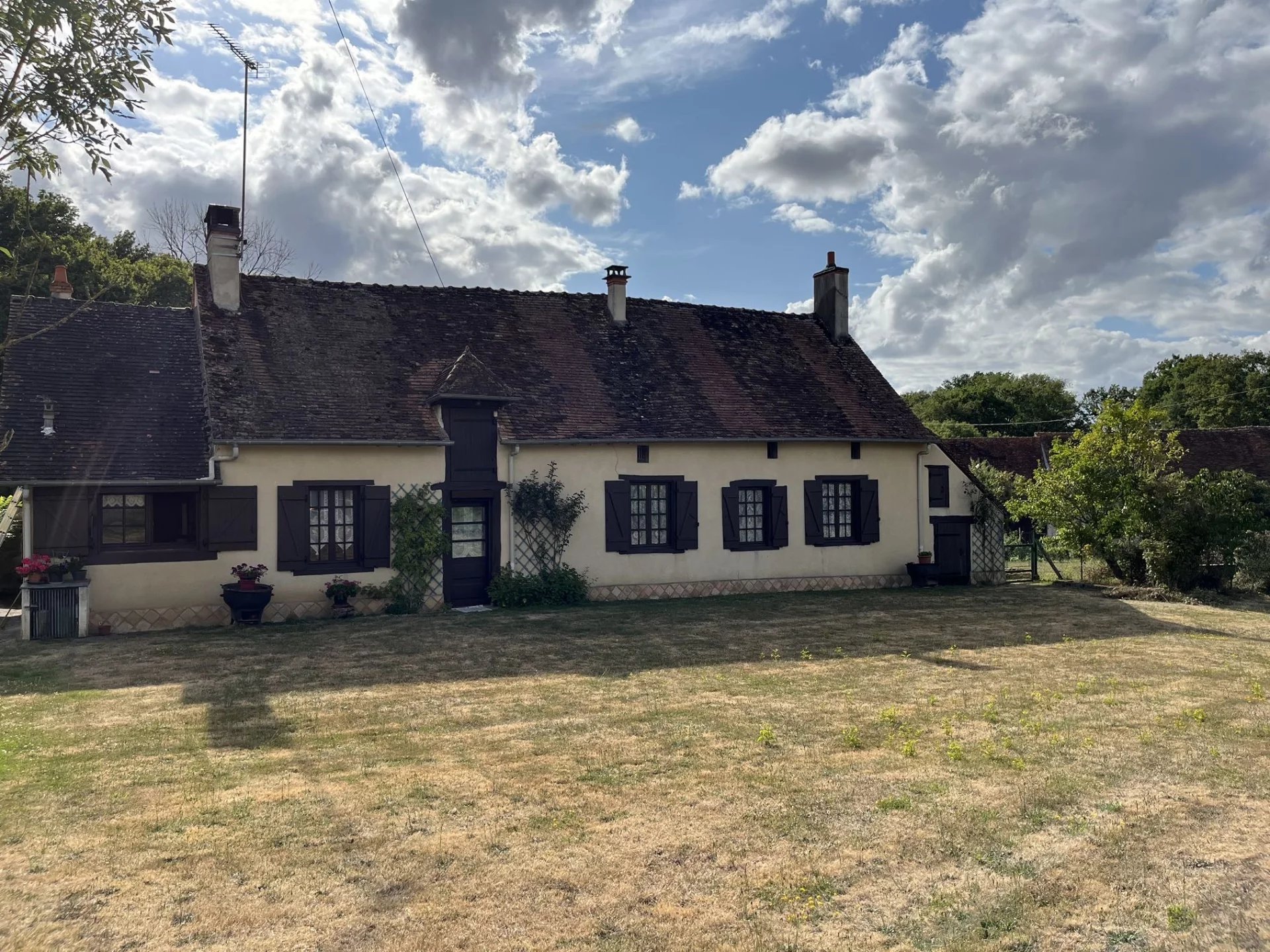 House in Lussac-les-Eglises - view 1