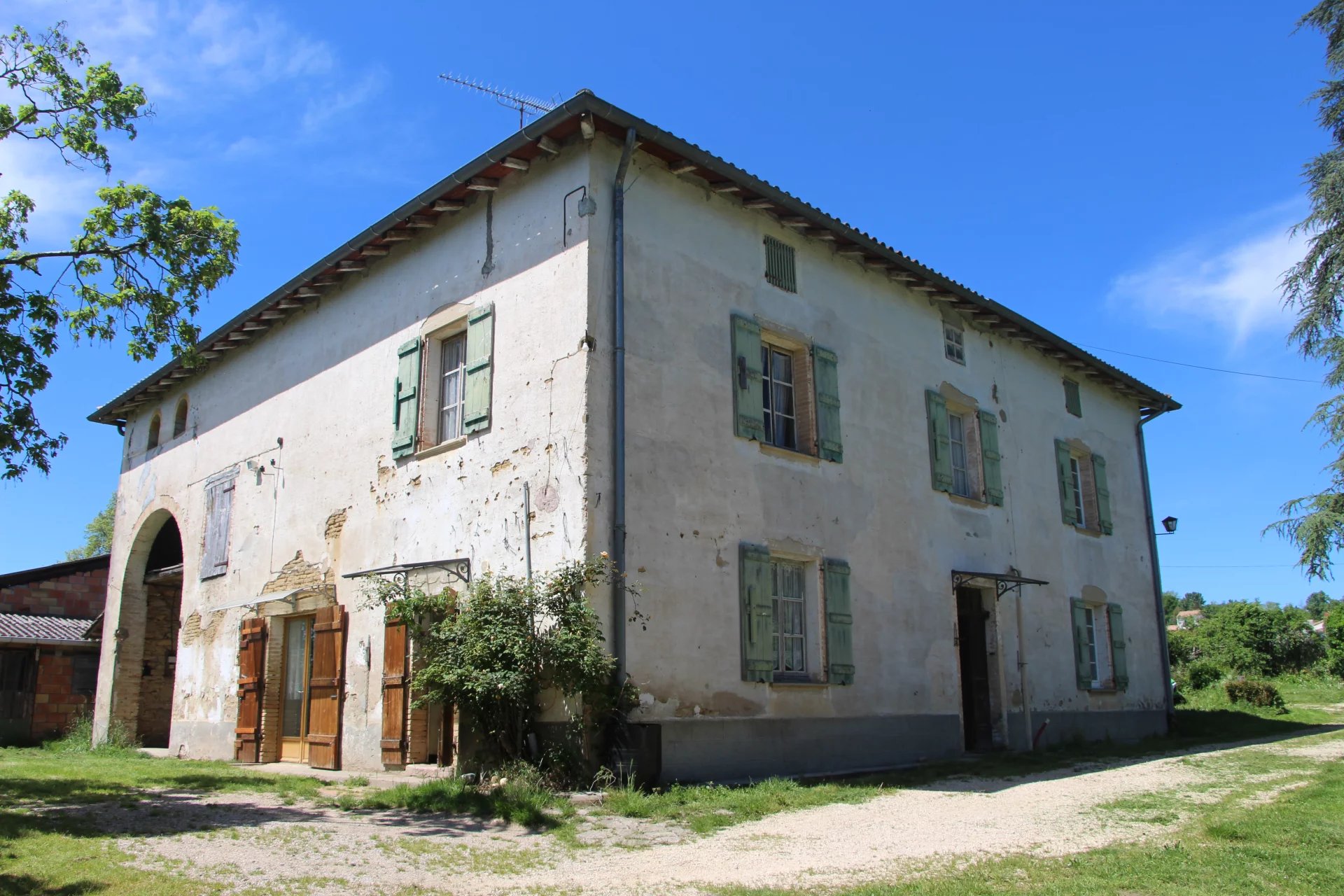 House in Monclar-de-Quercy - view 1