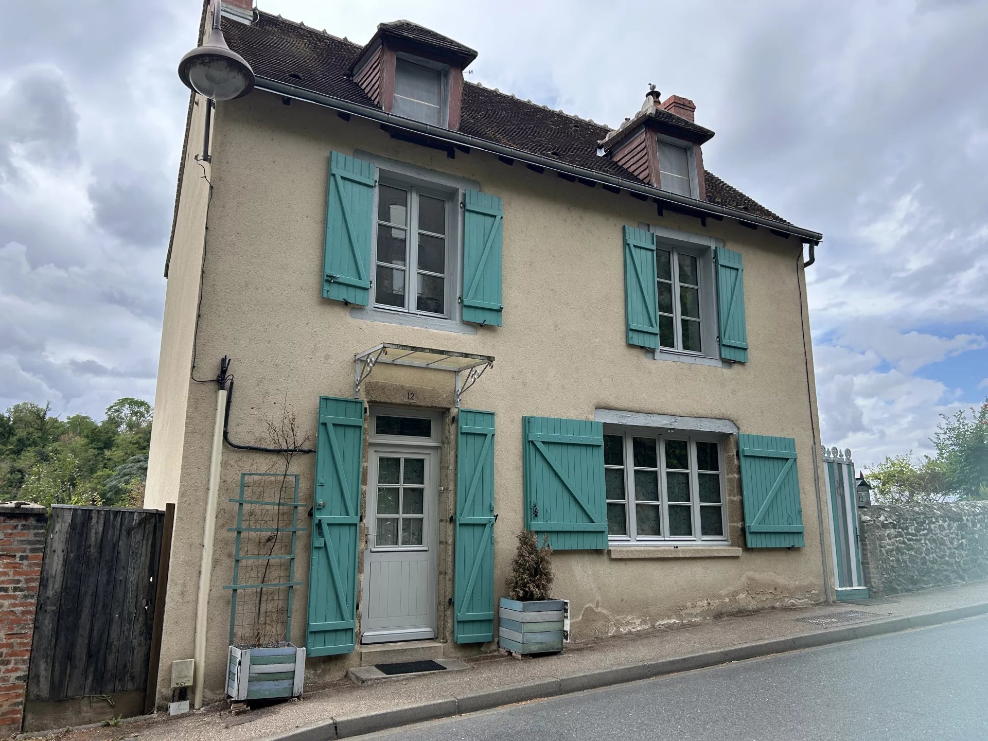 House in Saint-Benoit-du-Sault - view 1