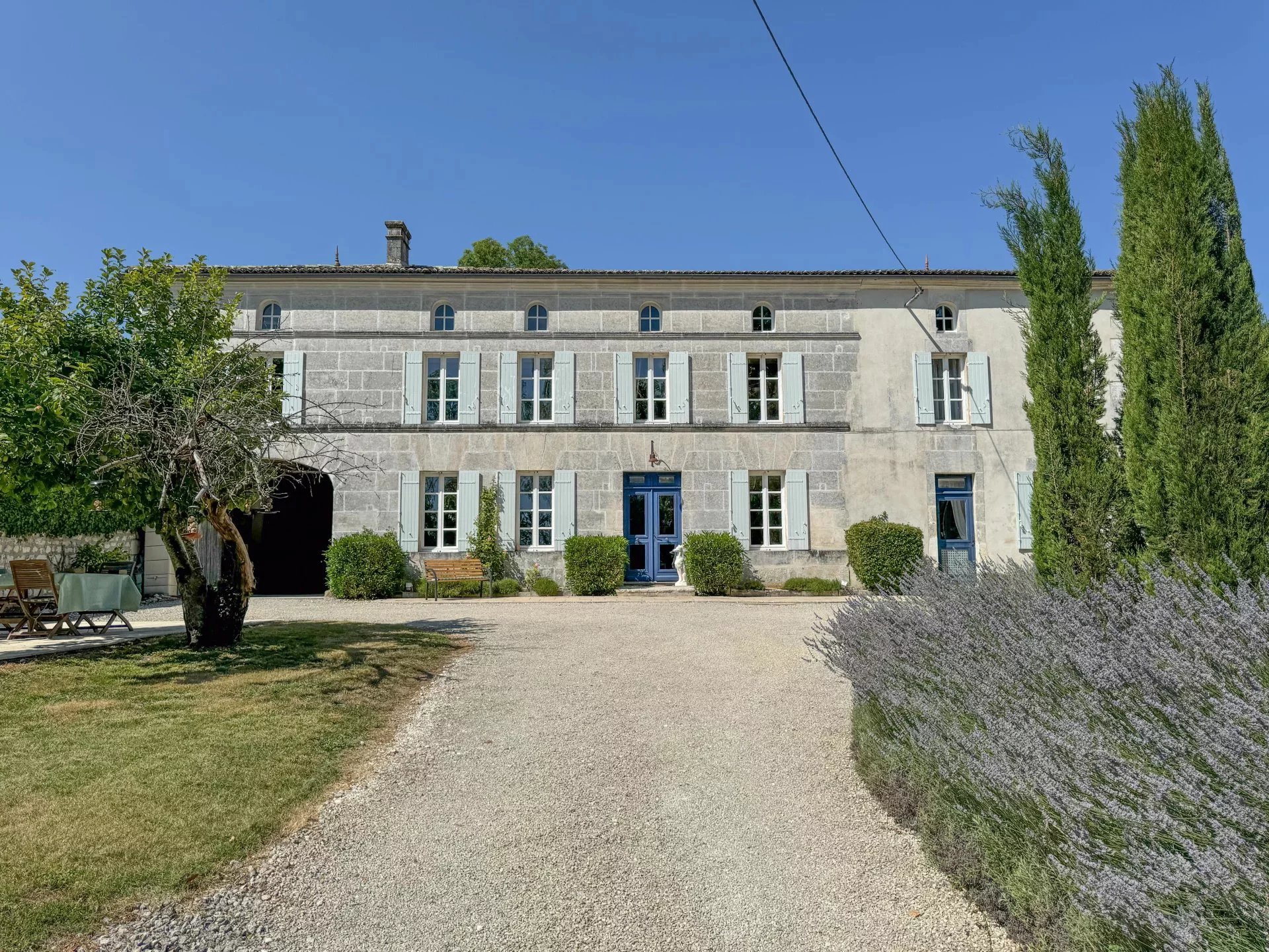 House in Saintes - view 1