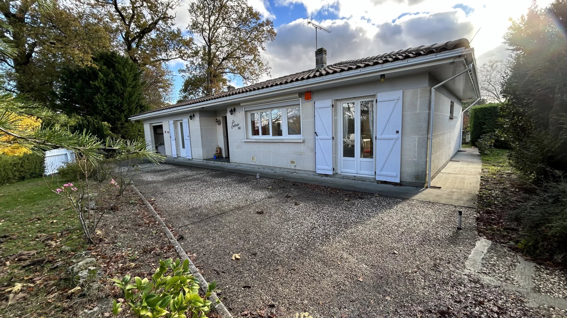 House in Chevanceaux - view 1
