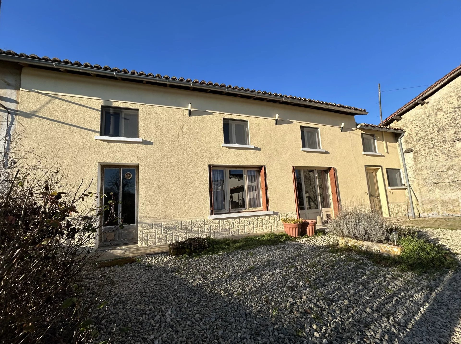 House in Caunay - view 1