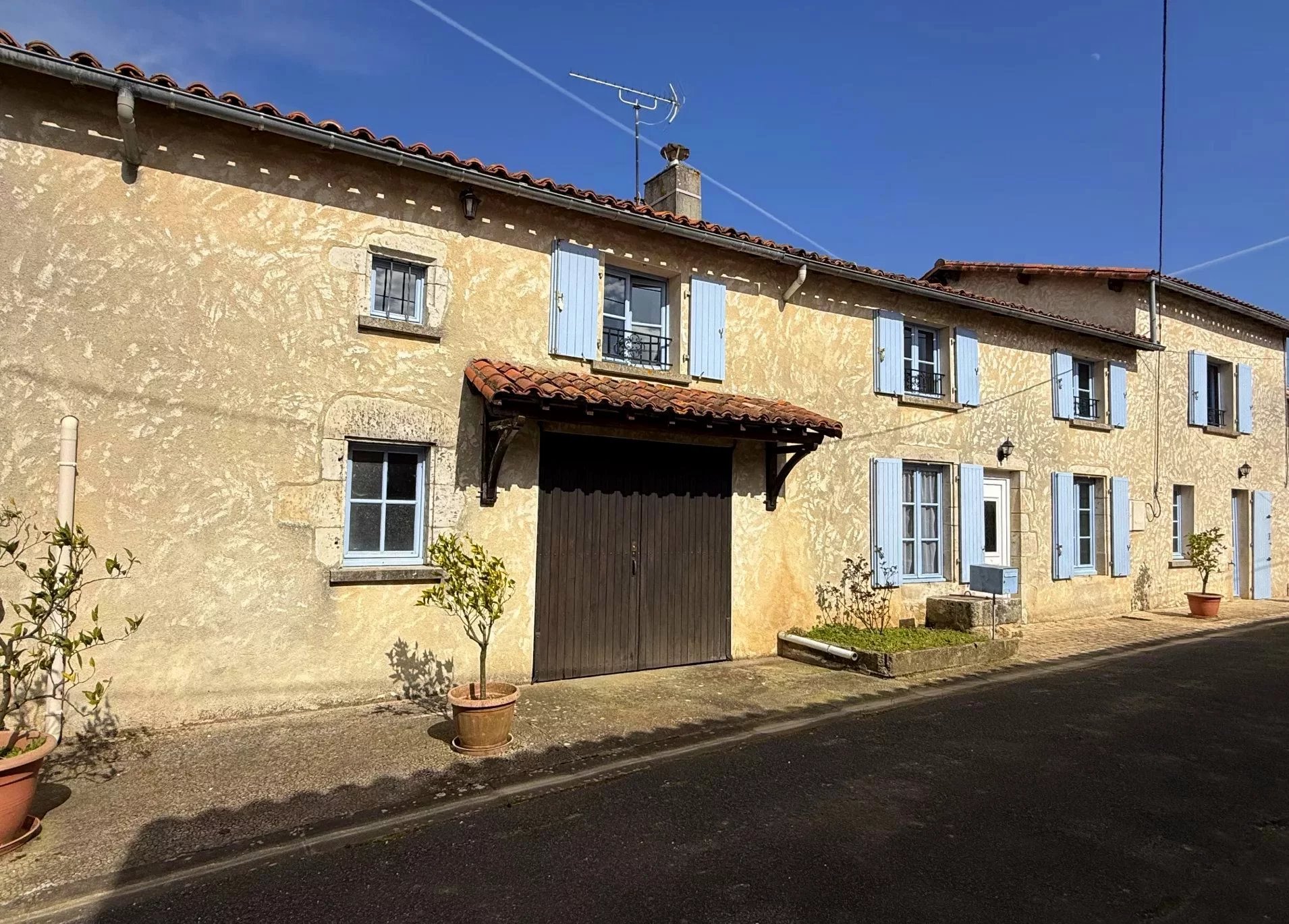 House in Taize-Aizie - view 1