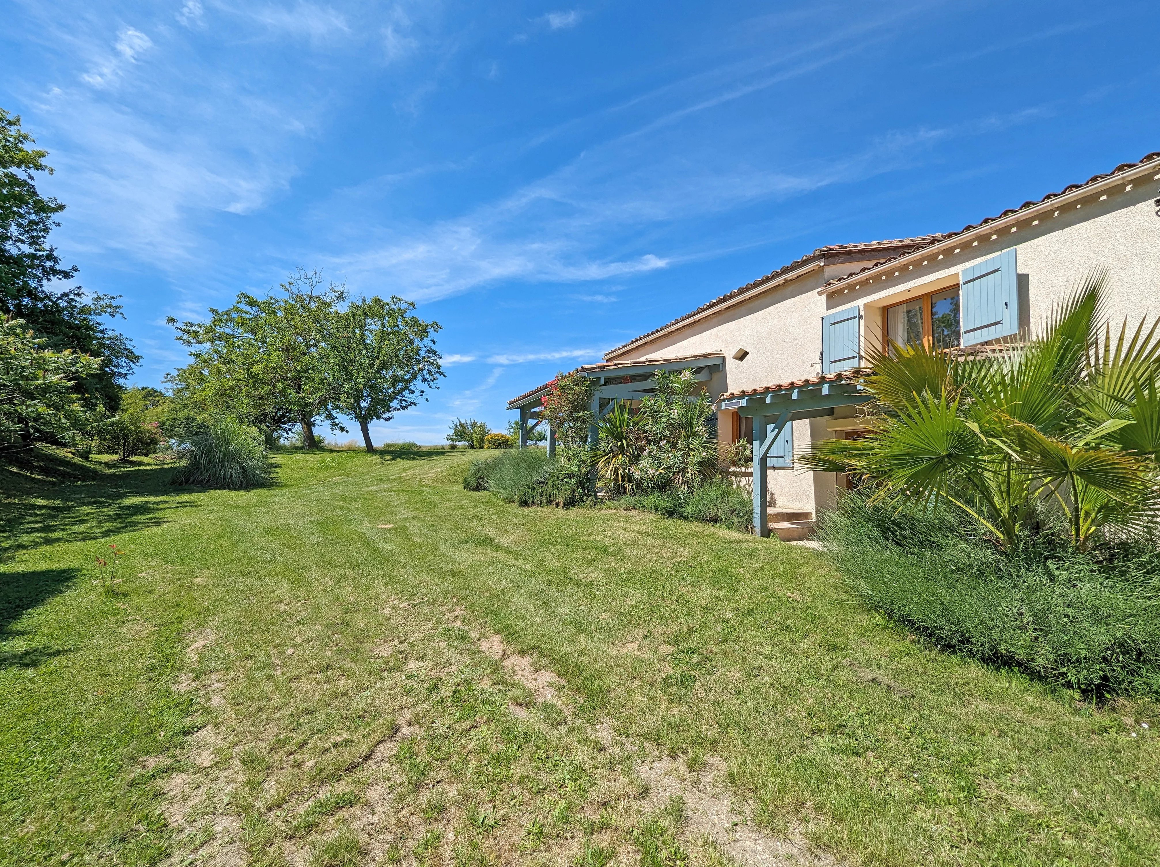 House in Eymet - view 1