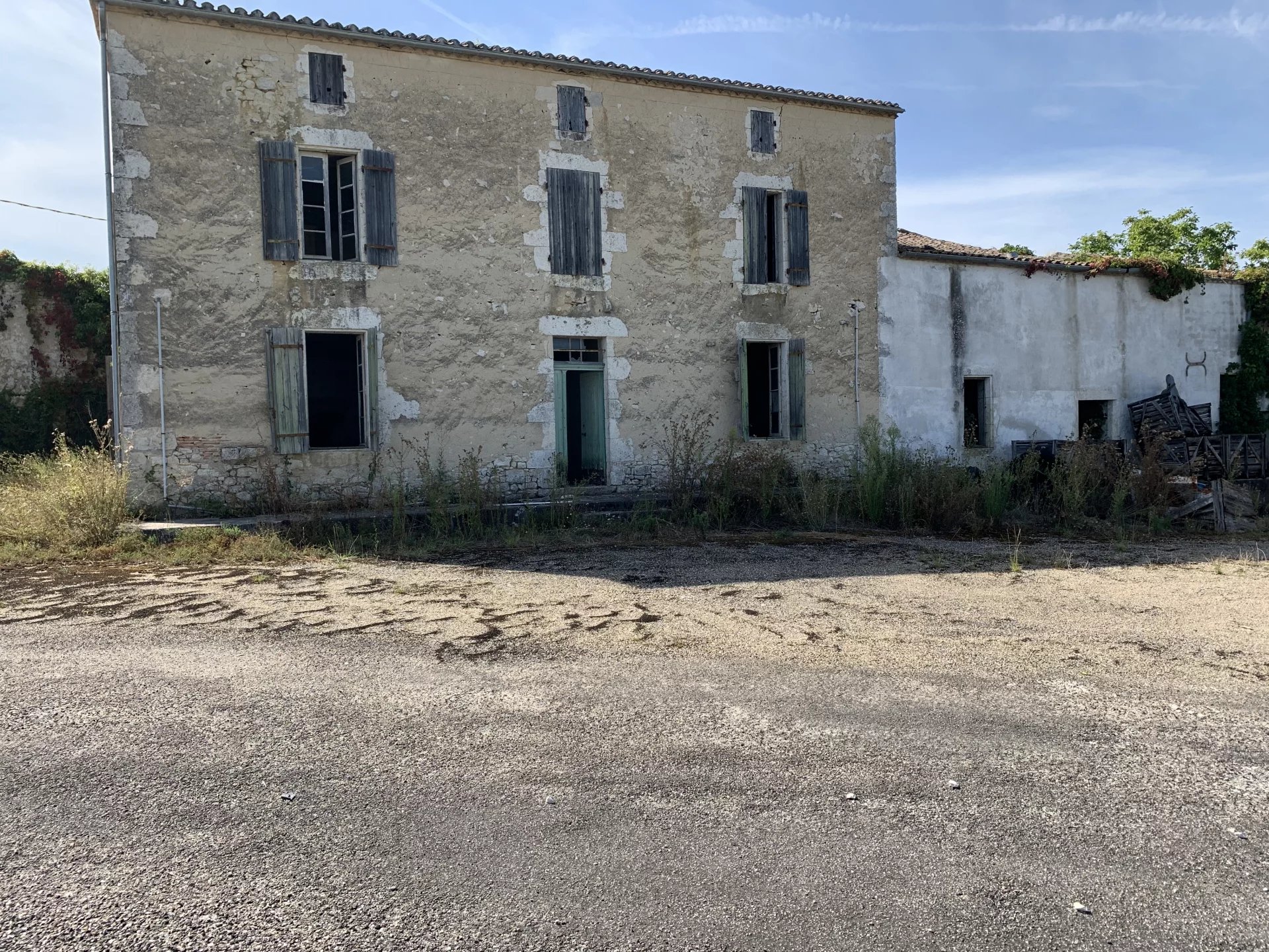 House in Duras - view 1