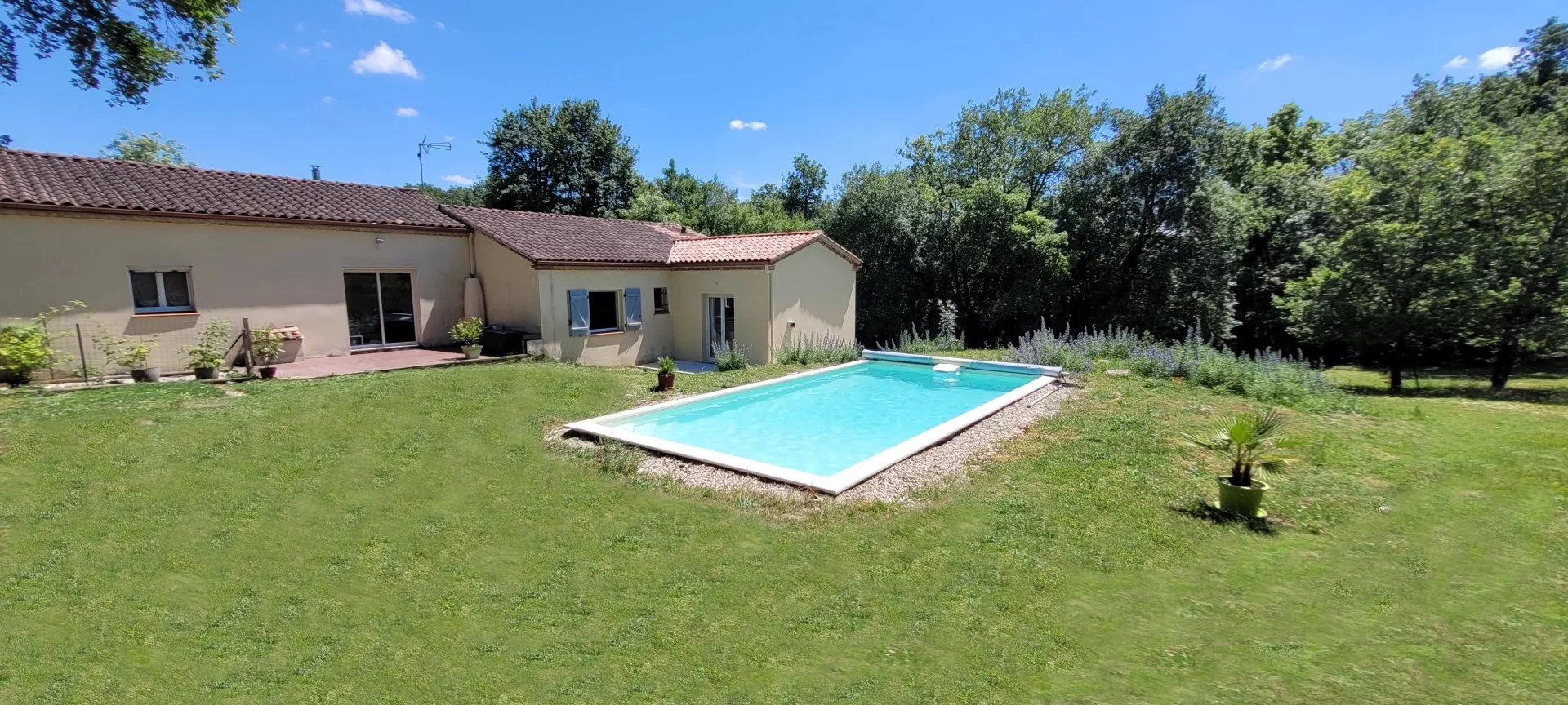 House in Montaigu-de-Quercy - view 1