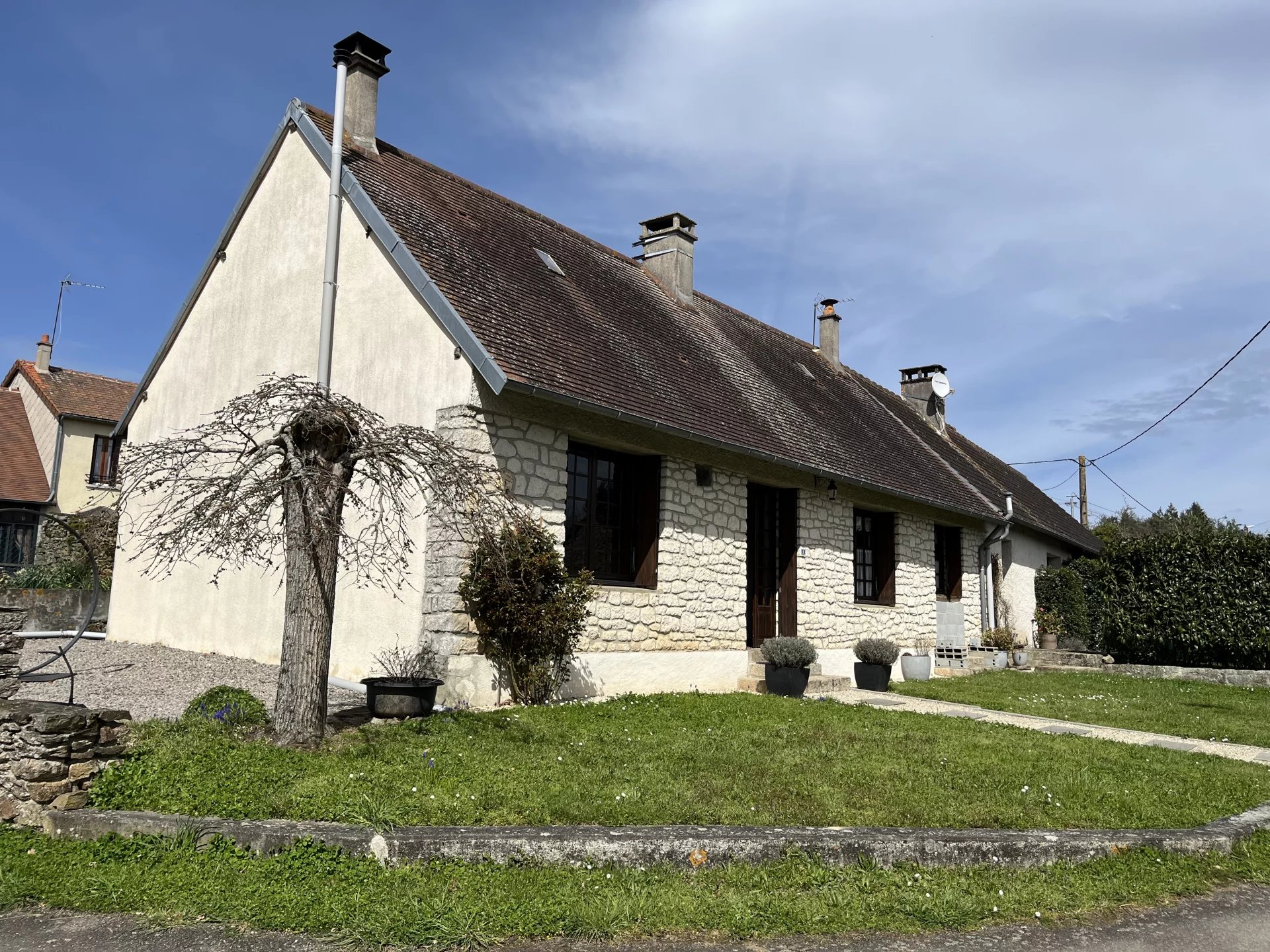 House in Cromac - view 1