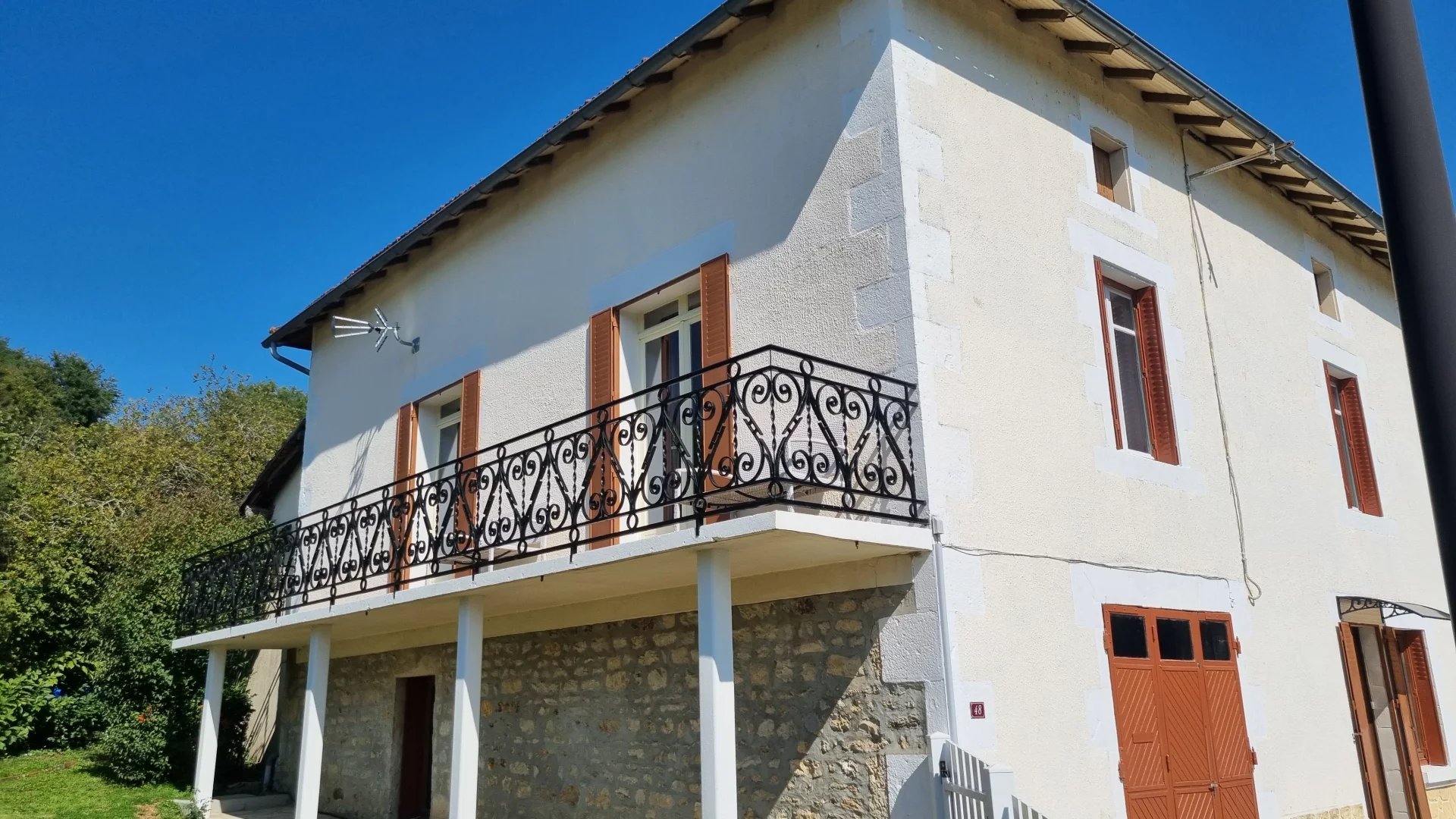 House in Alloue - view 1