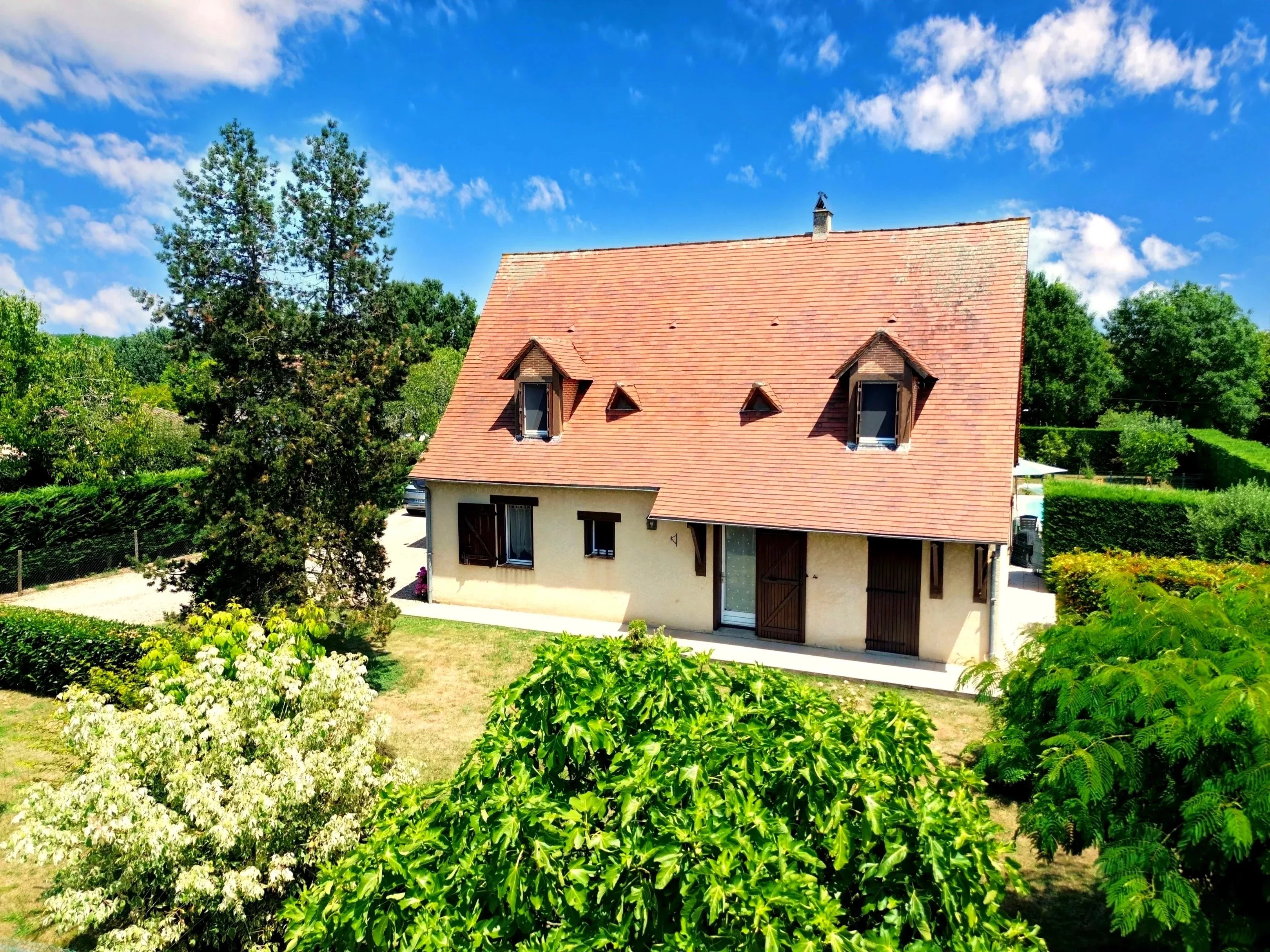 House in Sainte-Foy-la-Grande - view 1