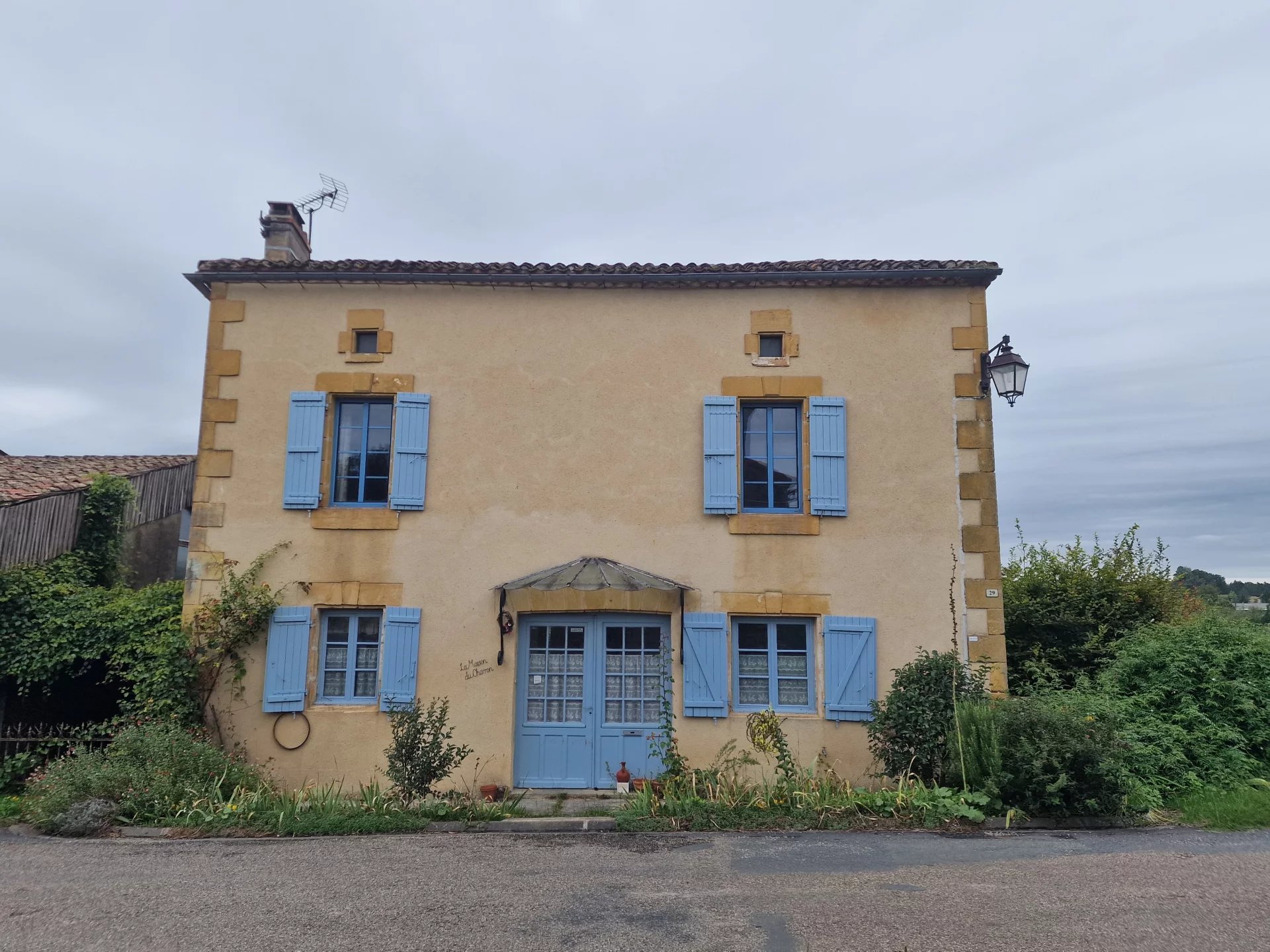 House in Monpazier - view 1