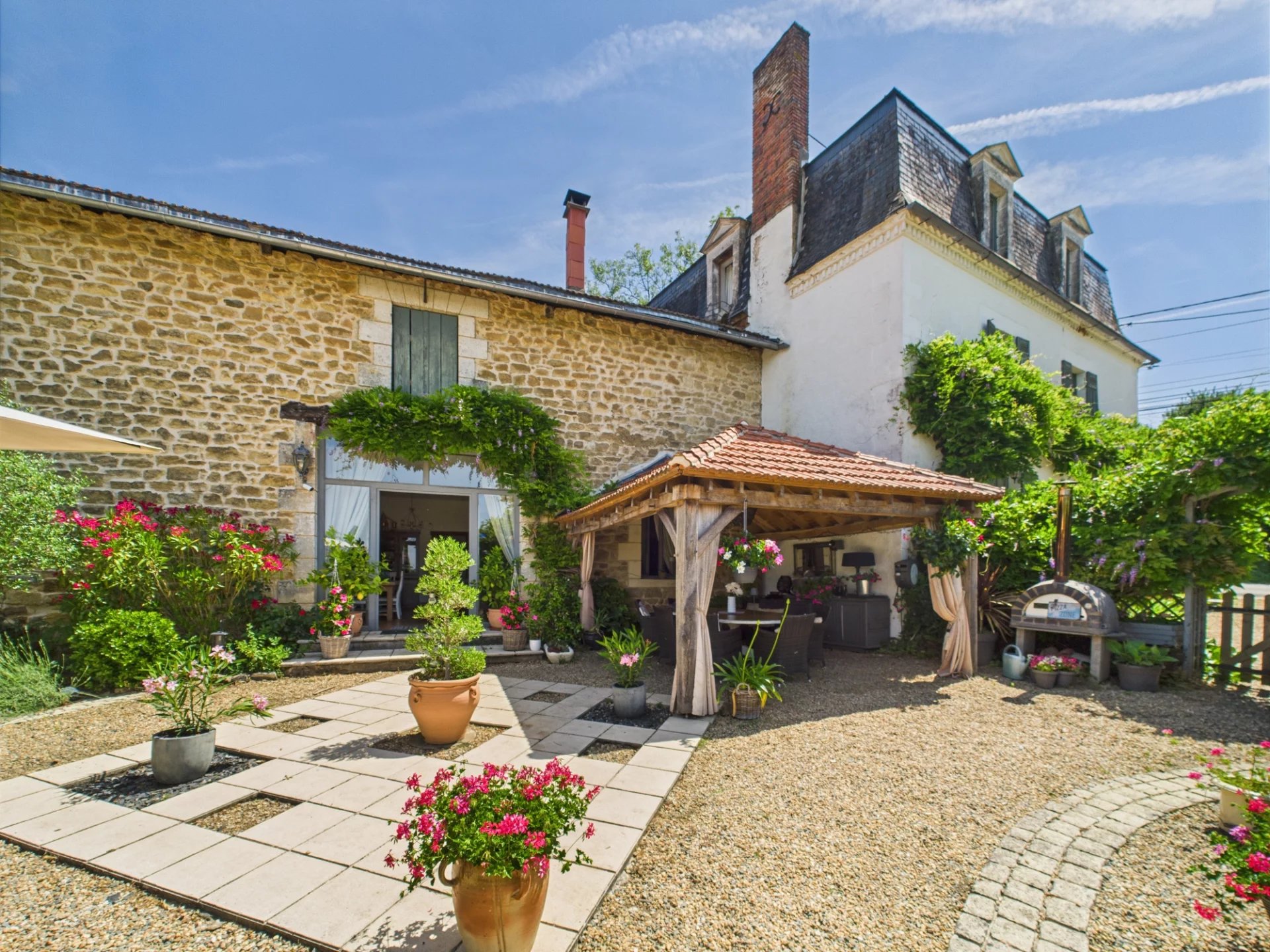 House in Corgnac-sur-l'Isle - view 1