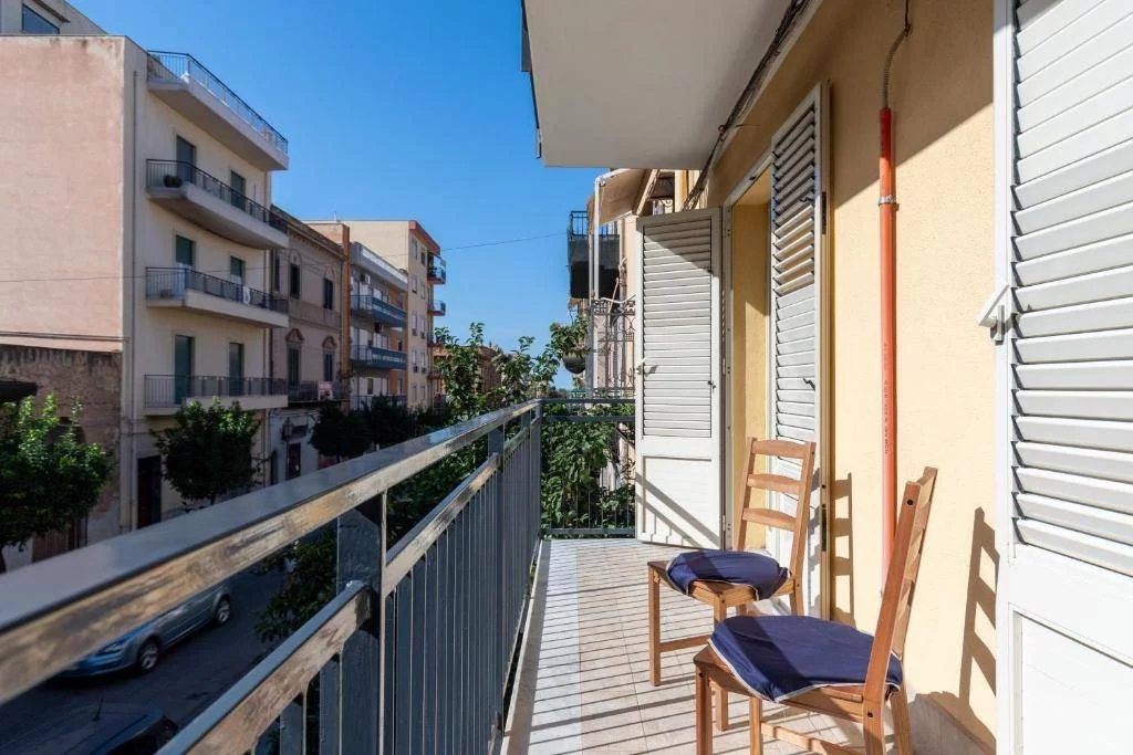 Apartment in Bagheria - view 1
