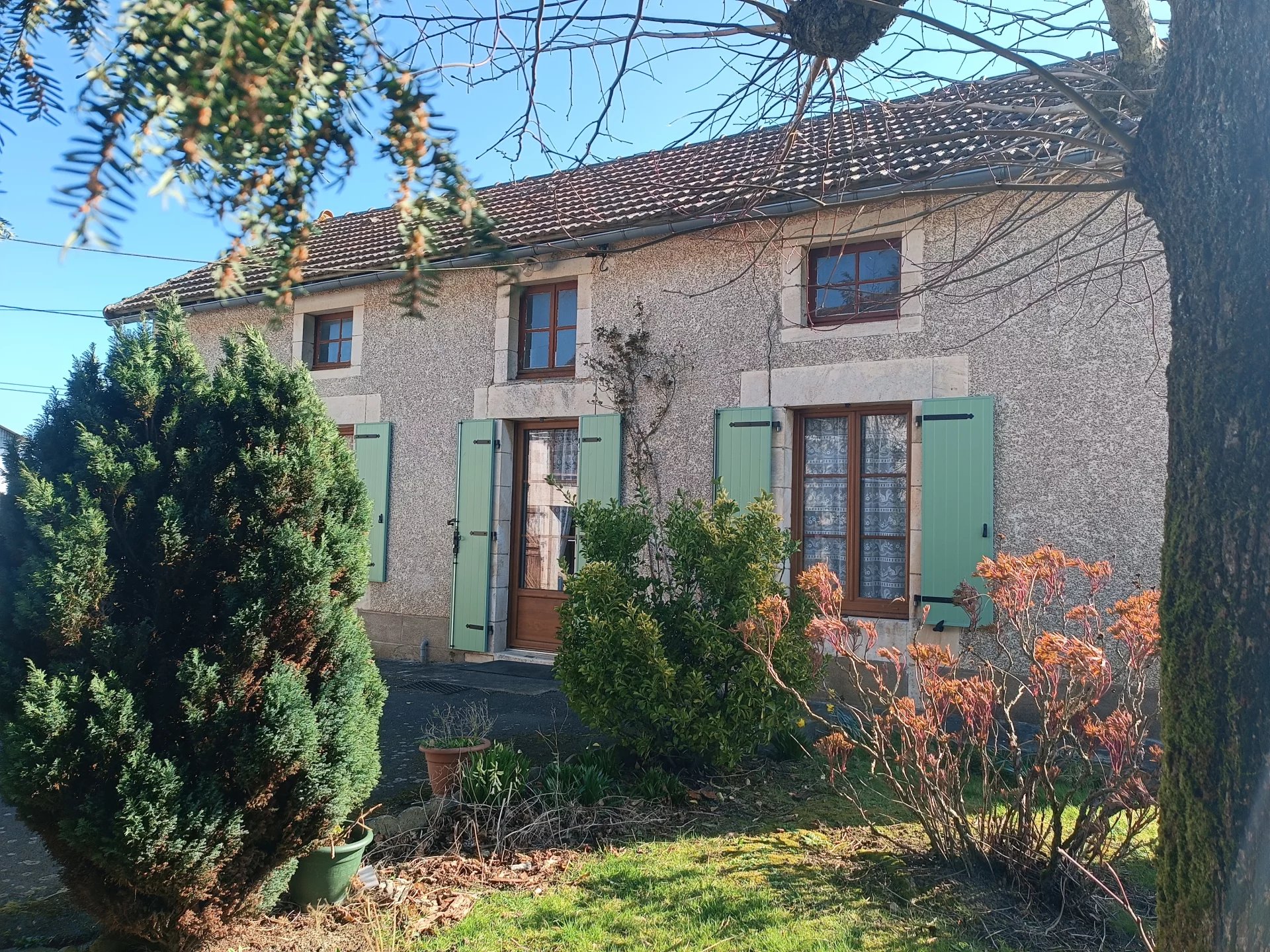 House in Saint-Savin - view 1