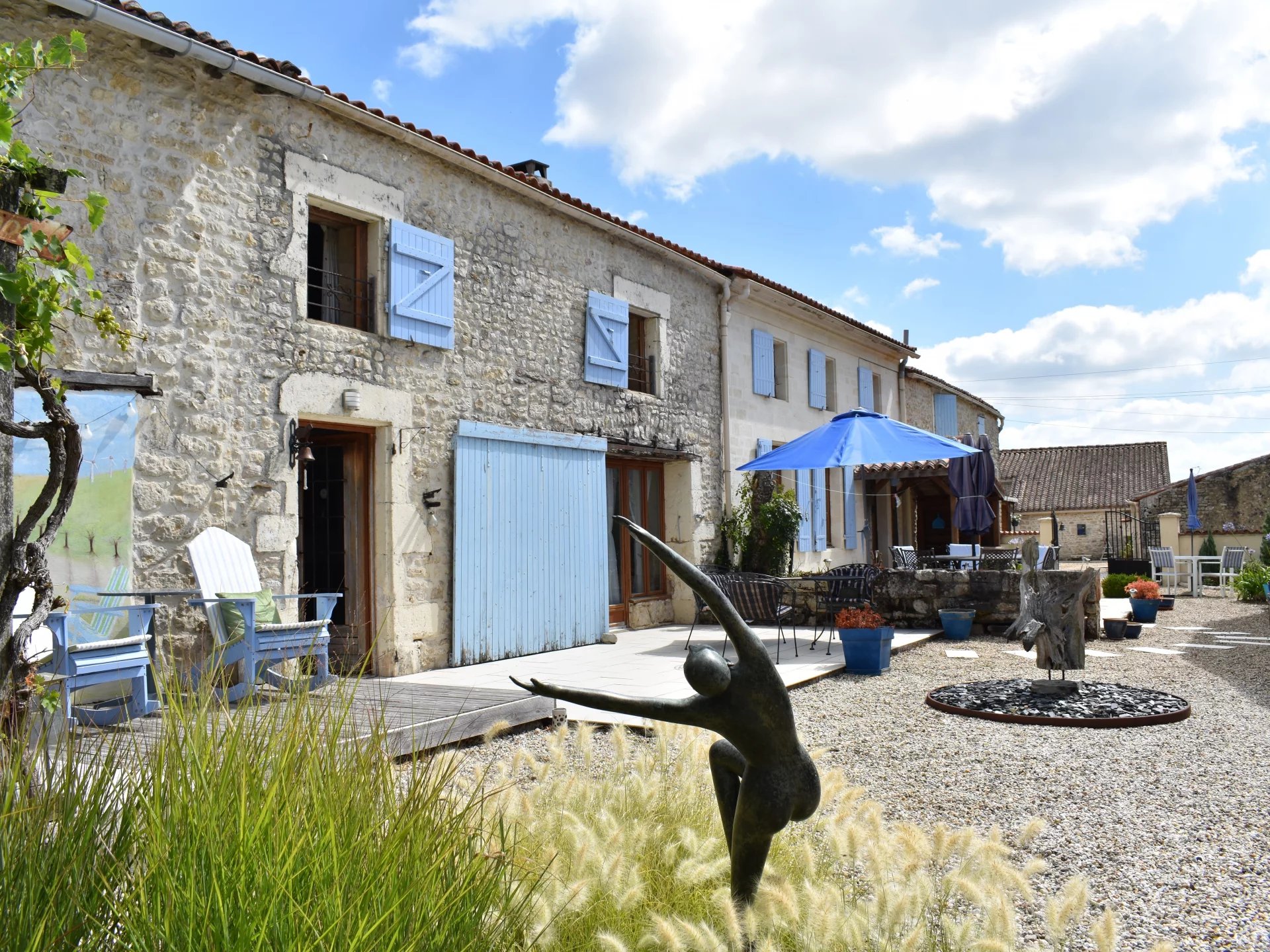 House in Tonnay-Boutonne - view 1