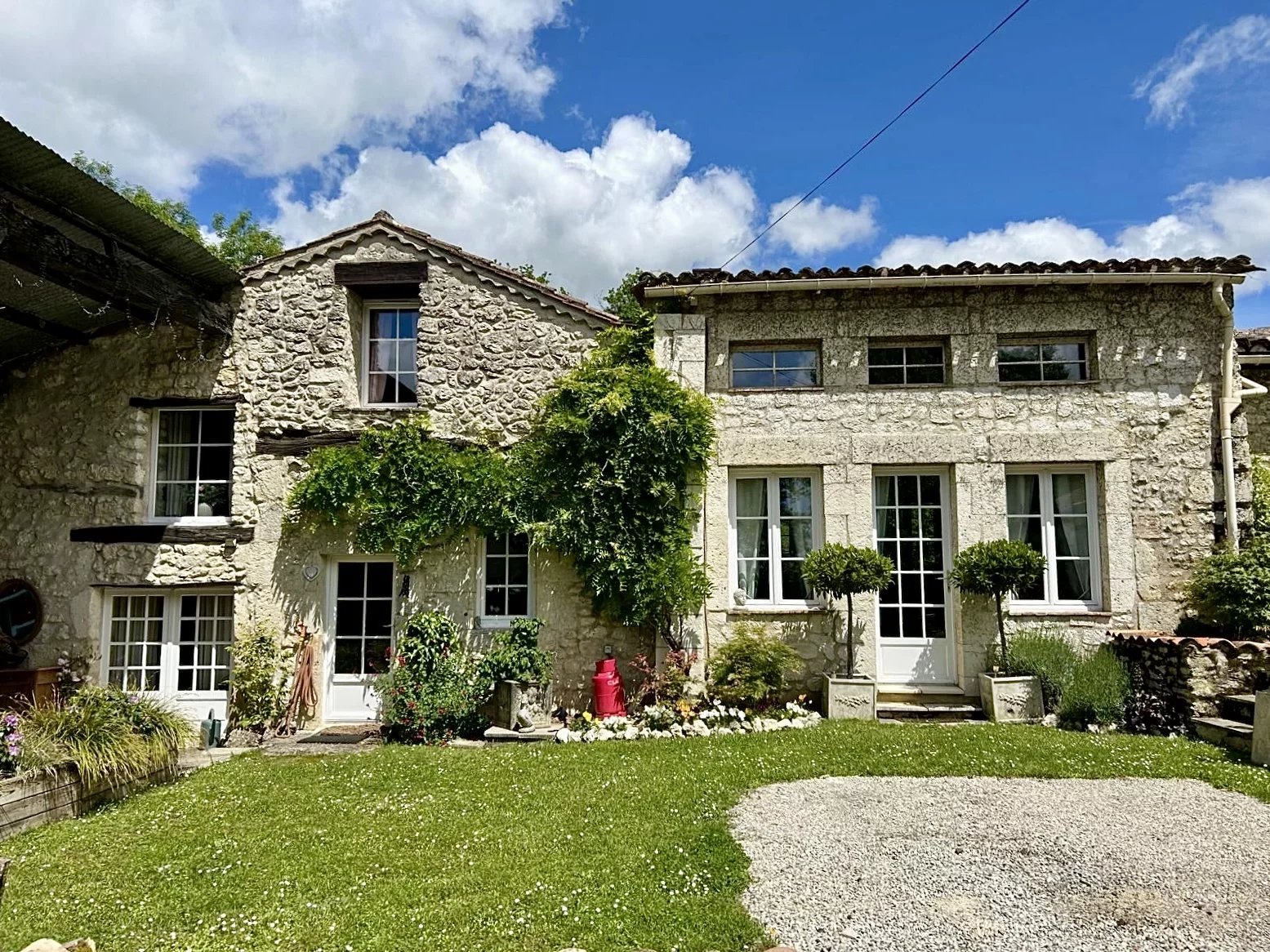 House in Duras - view 1