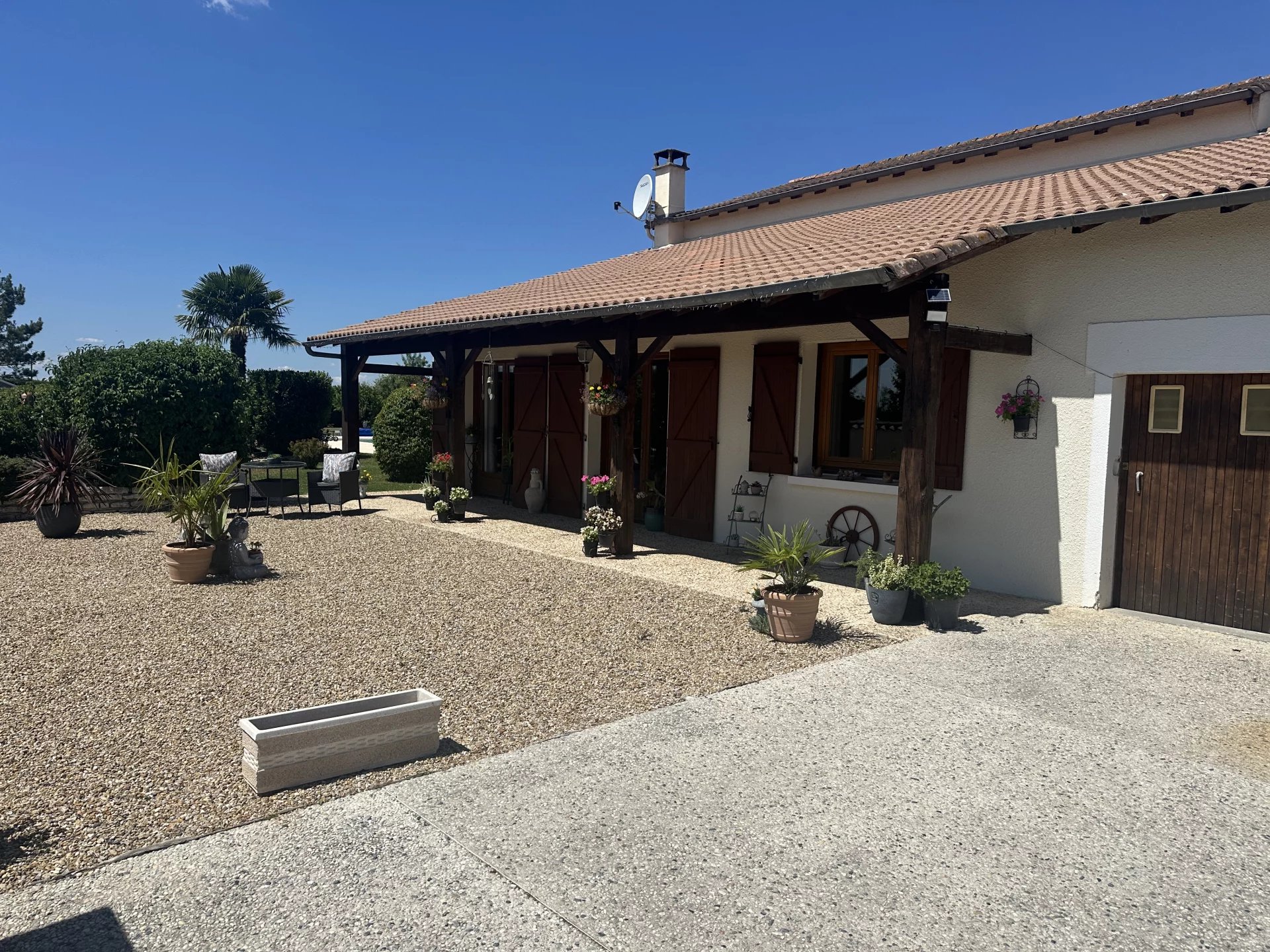 House in Cognac - view 1