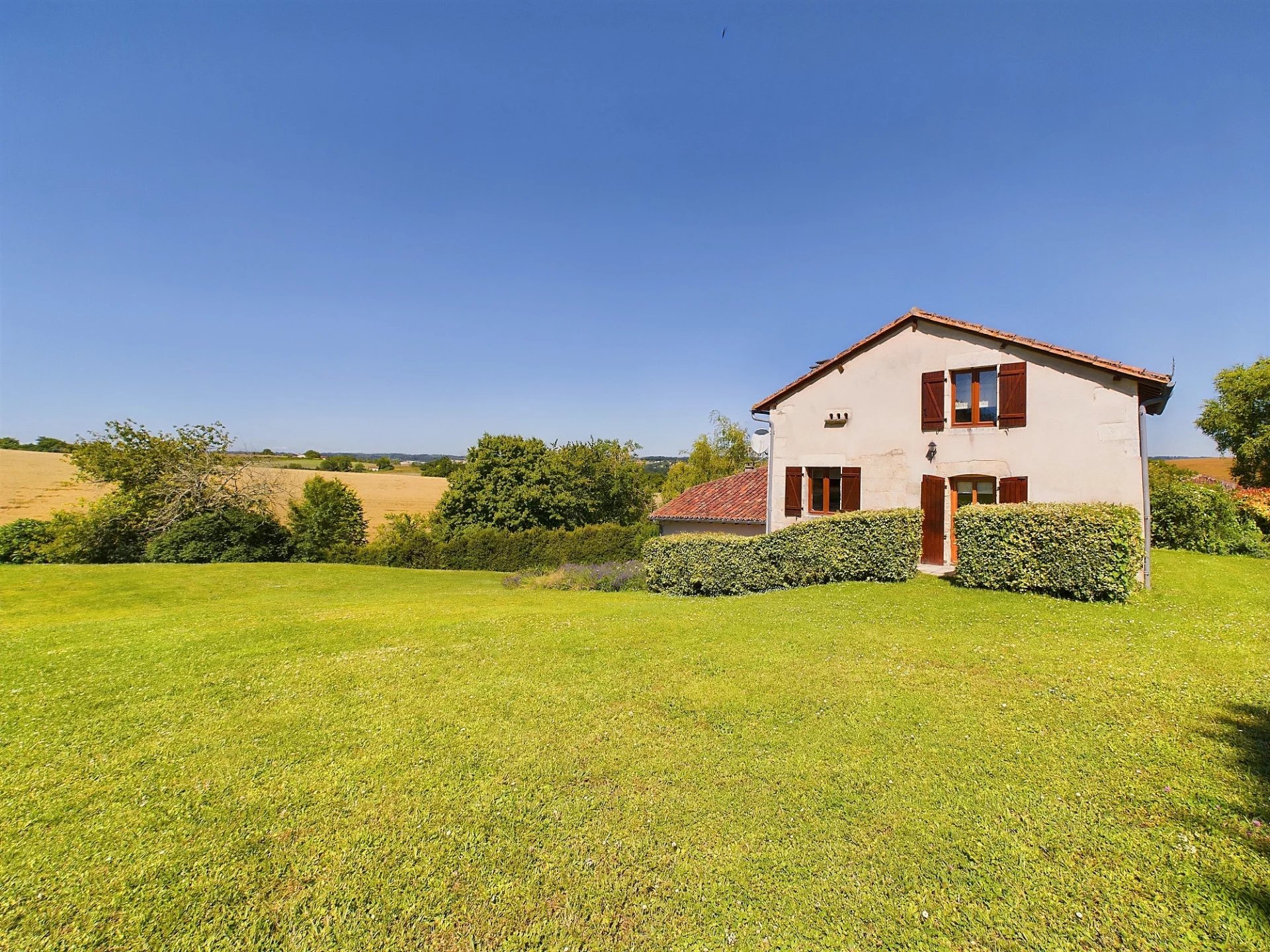House in Verteillac - view 1