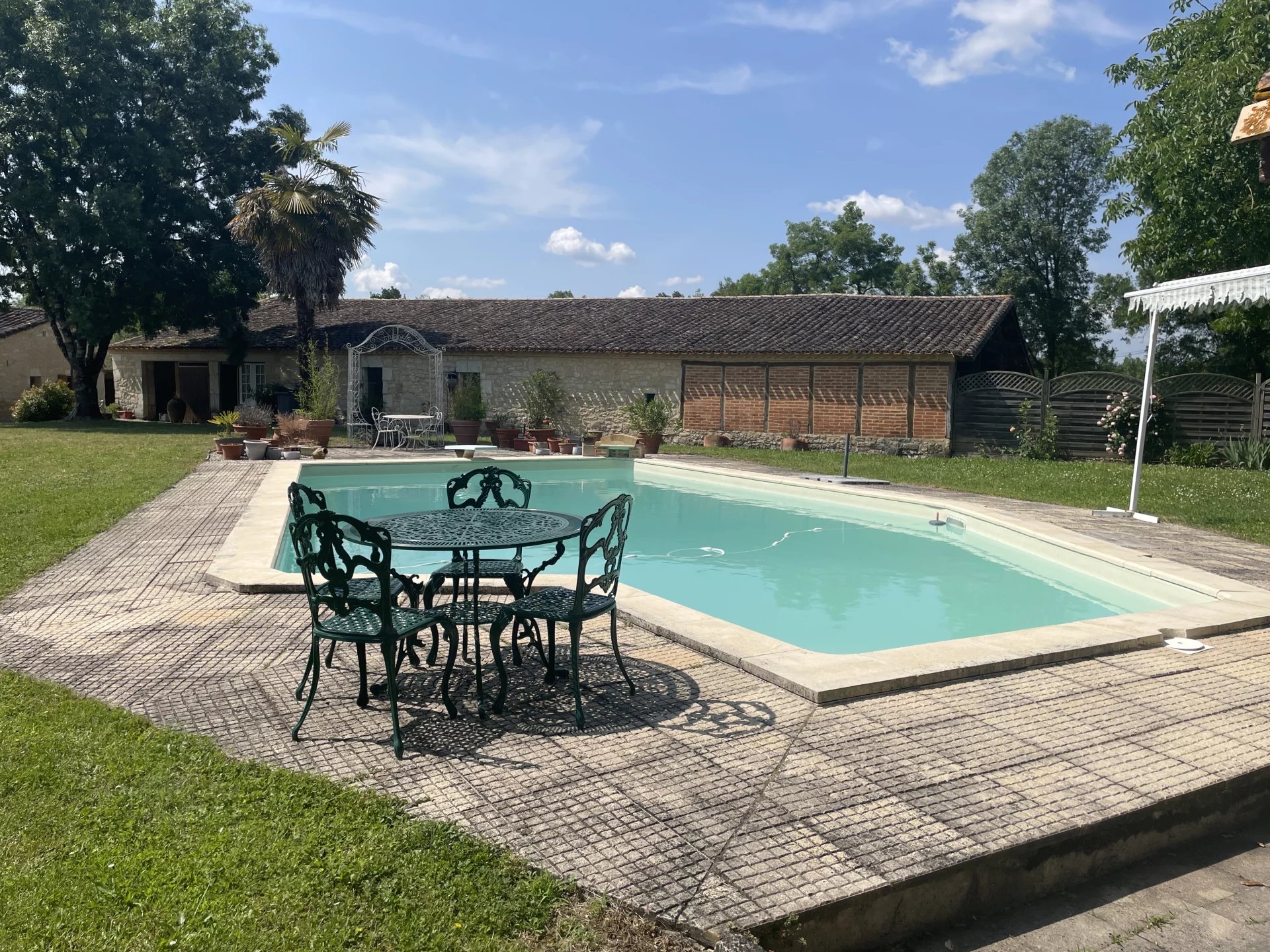 House in Monflanquin - view 1