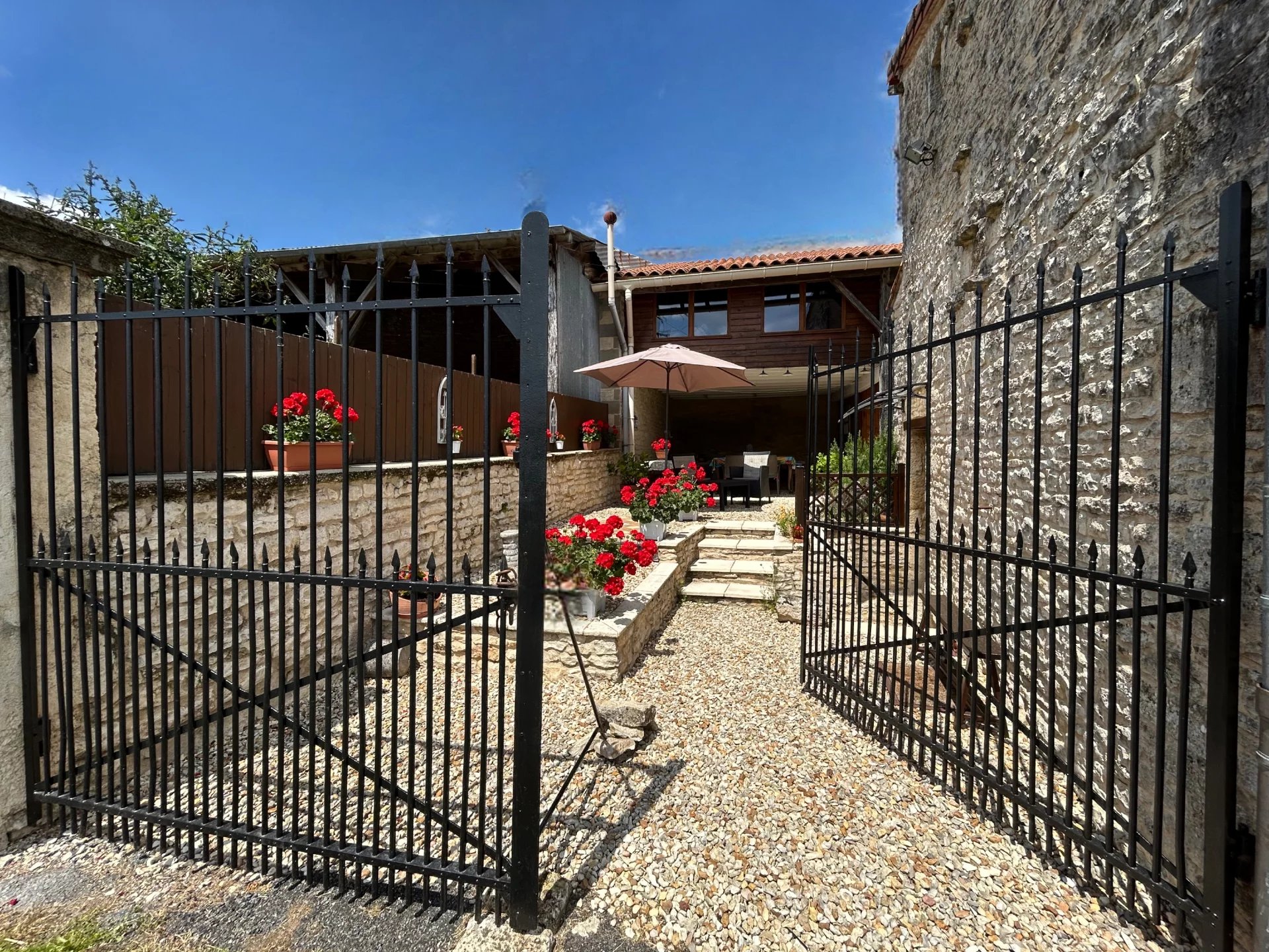 House in Nanteuil-en-Vallee - view 1