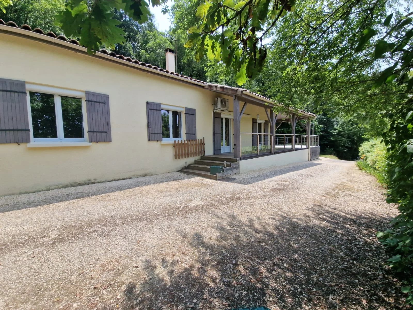 House in Cuzorn - view 1