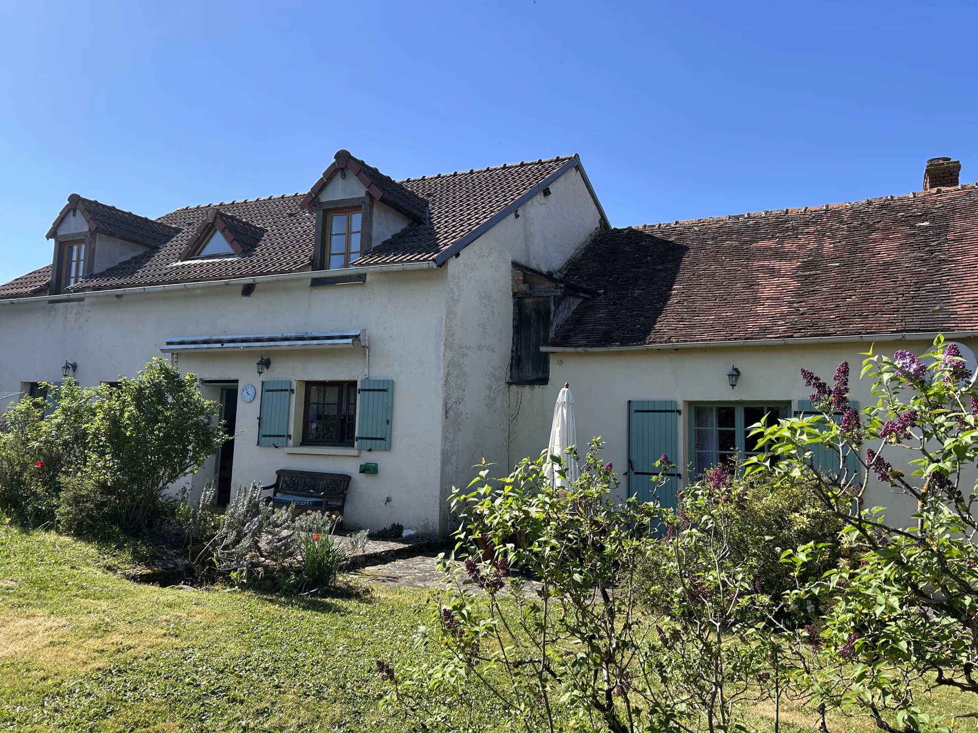 House in La Chatre-Langlin - view 1