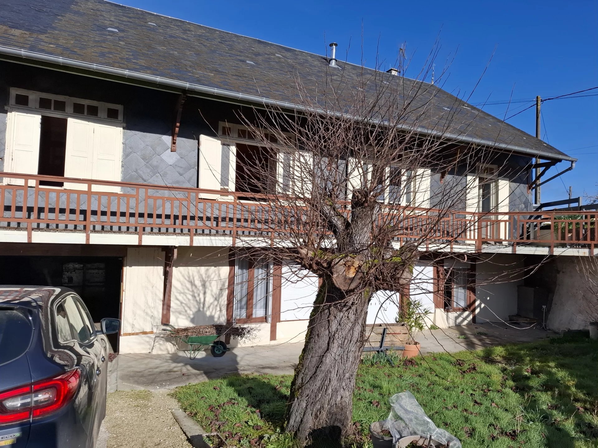 House in Chef-Boutonne - view 1