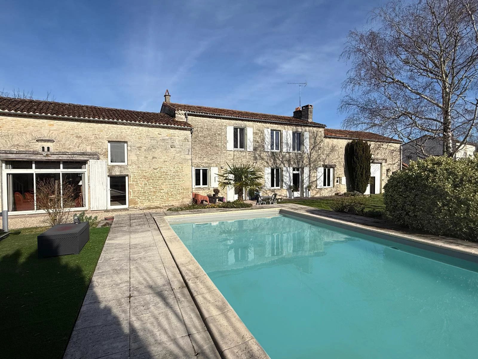House in Charme - view 1