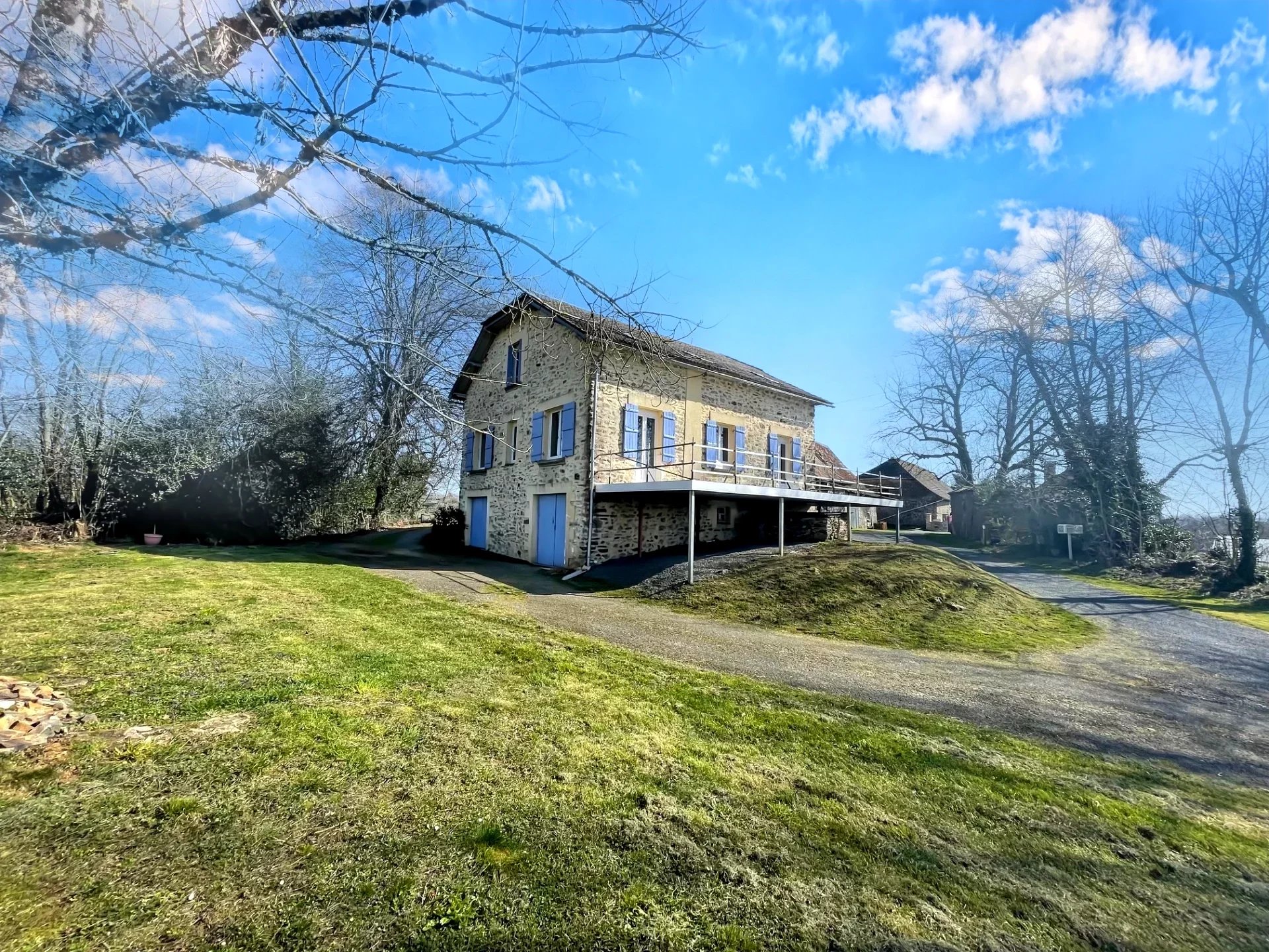 House in Saint-Mesmin - view 1