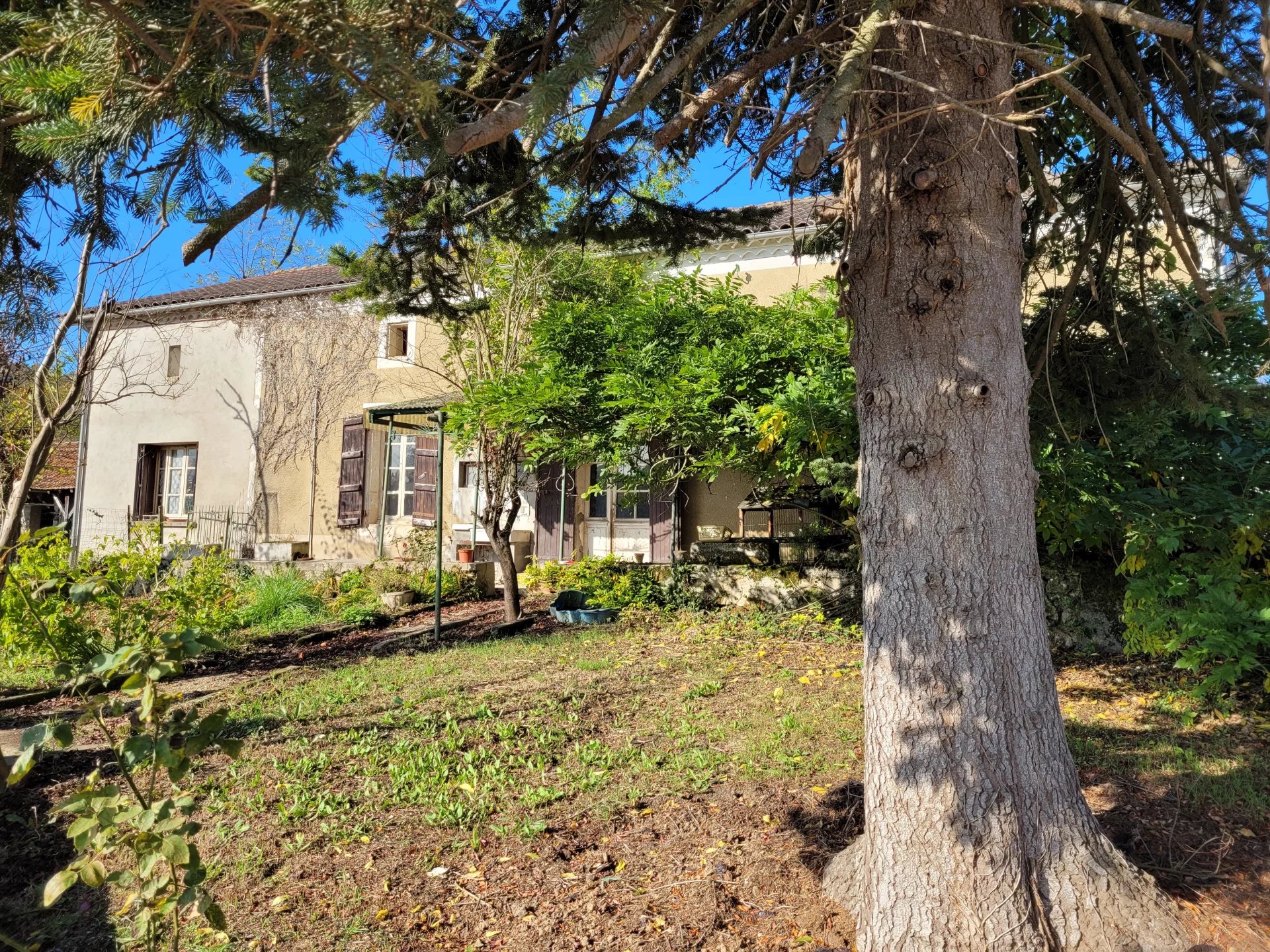 House in Beauville - view 1