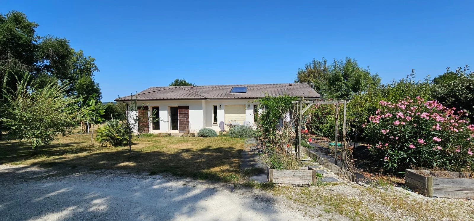 House in Riberac - view 1