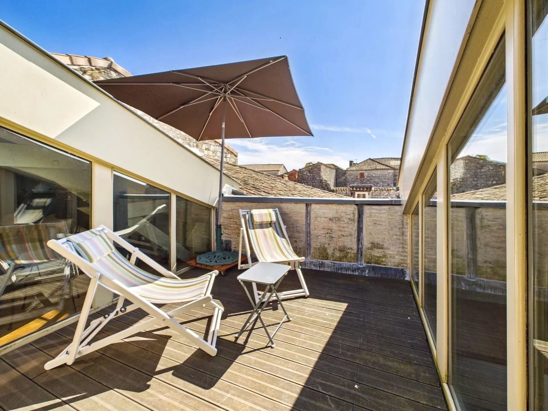 House in Monflanquin - view 1