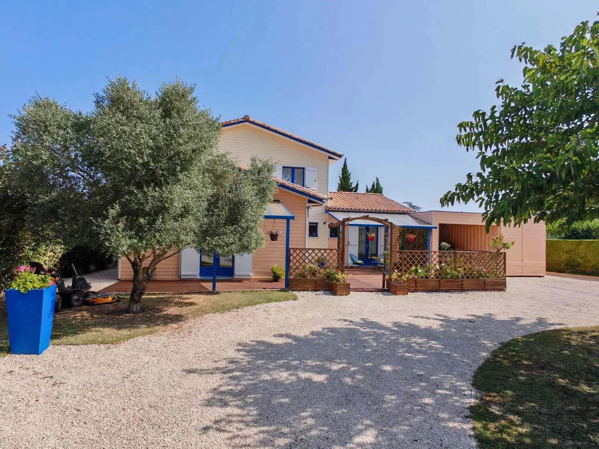 House in Brizambourg - view 1
