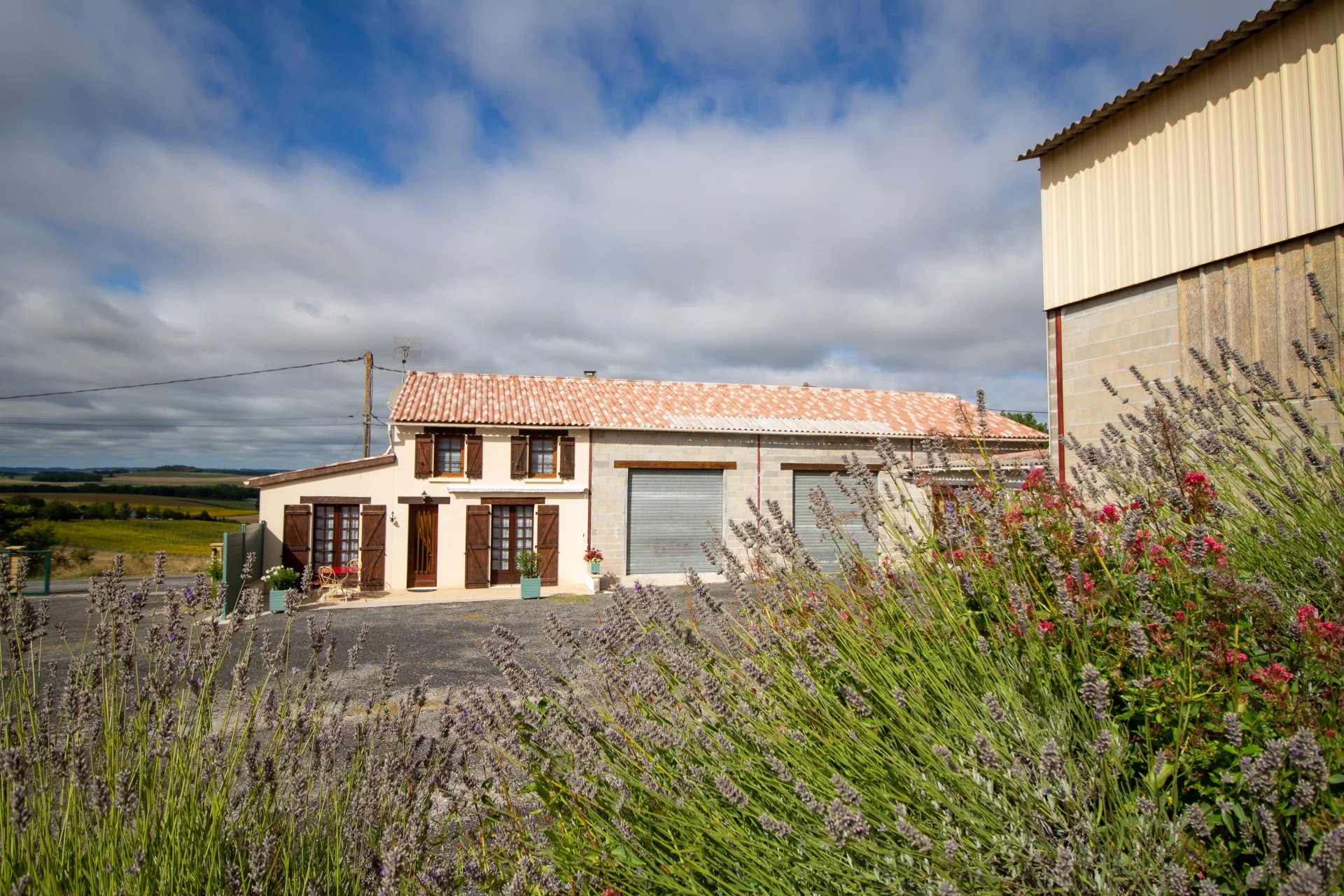 House in Gardes - view 1