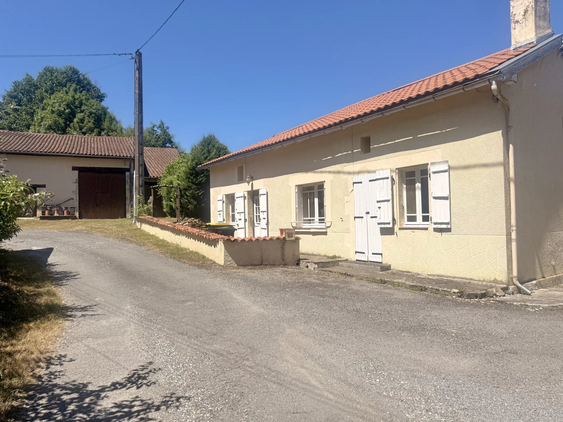House in Terres-de-Haute-Charente - view 1