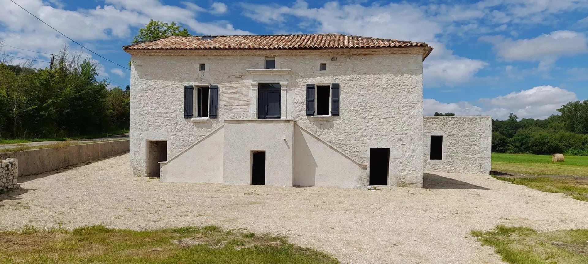 House in Roquecor - view 1
