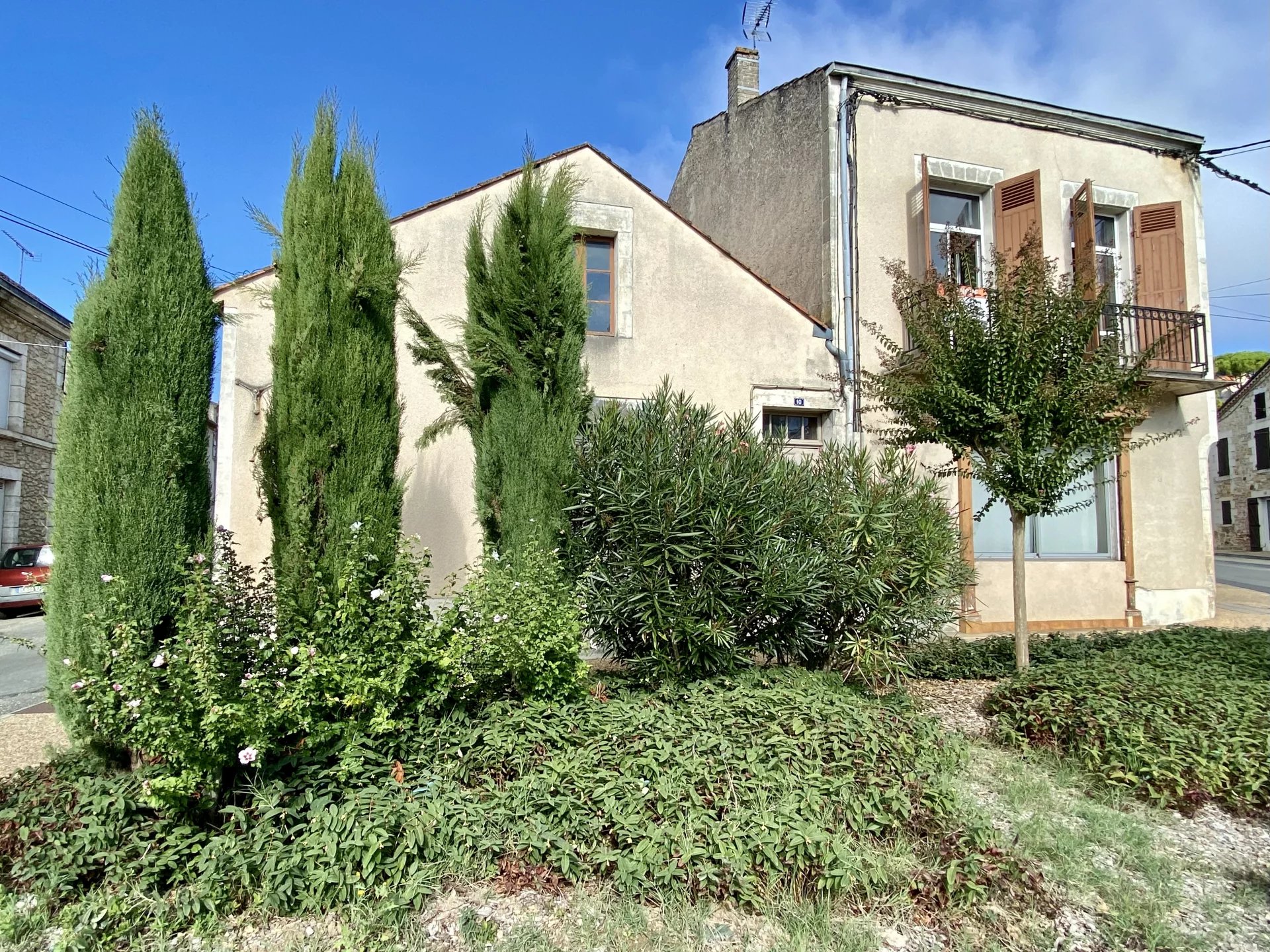 House in Fumel - view 1