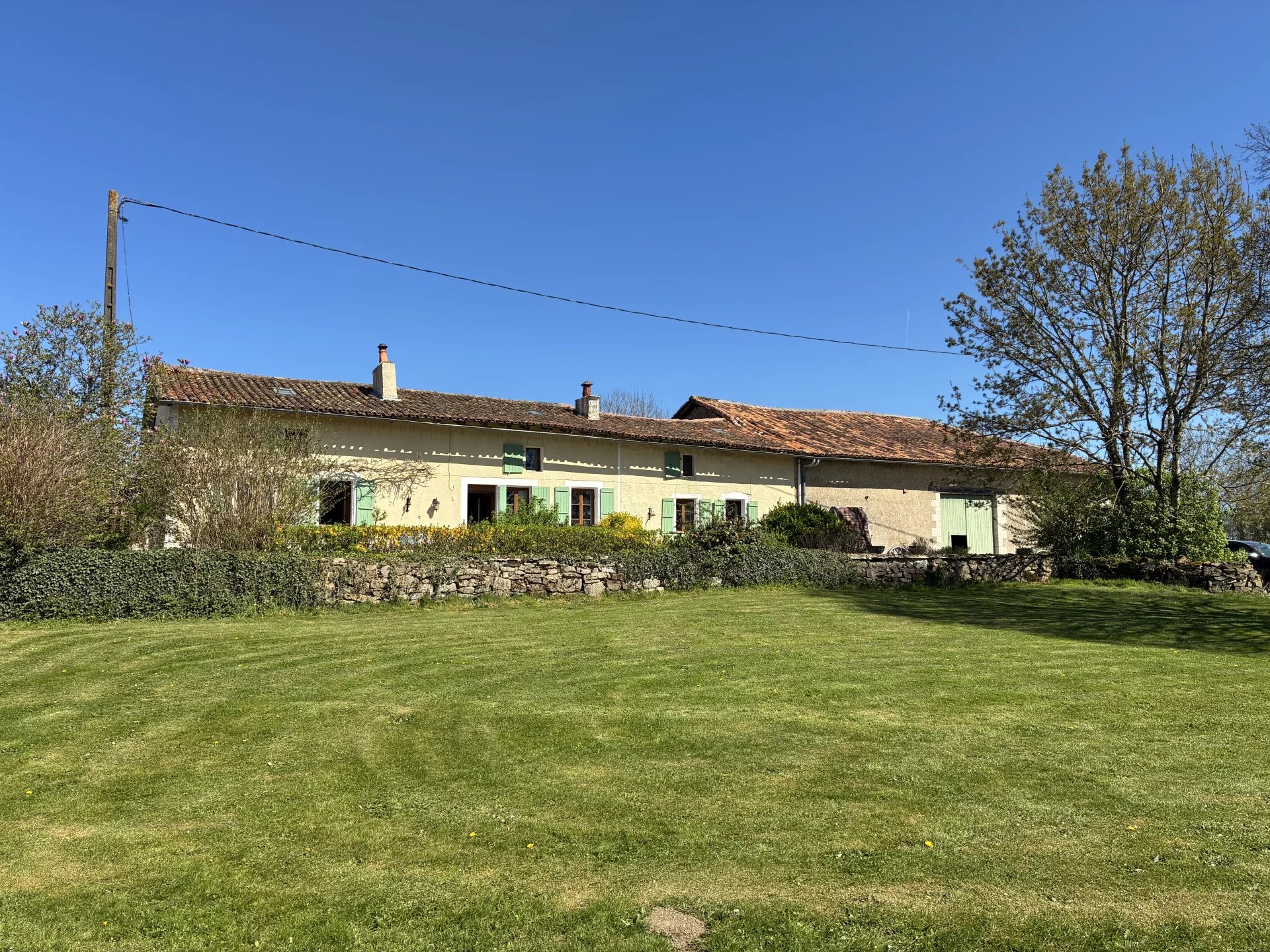 House in Rouzede - view 1