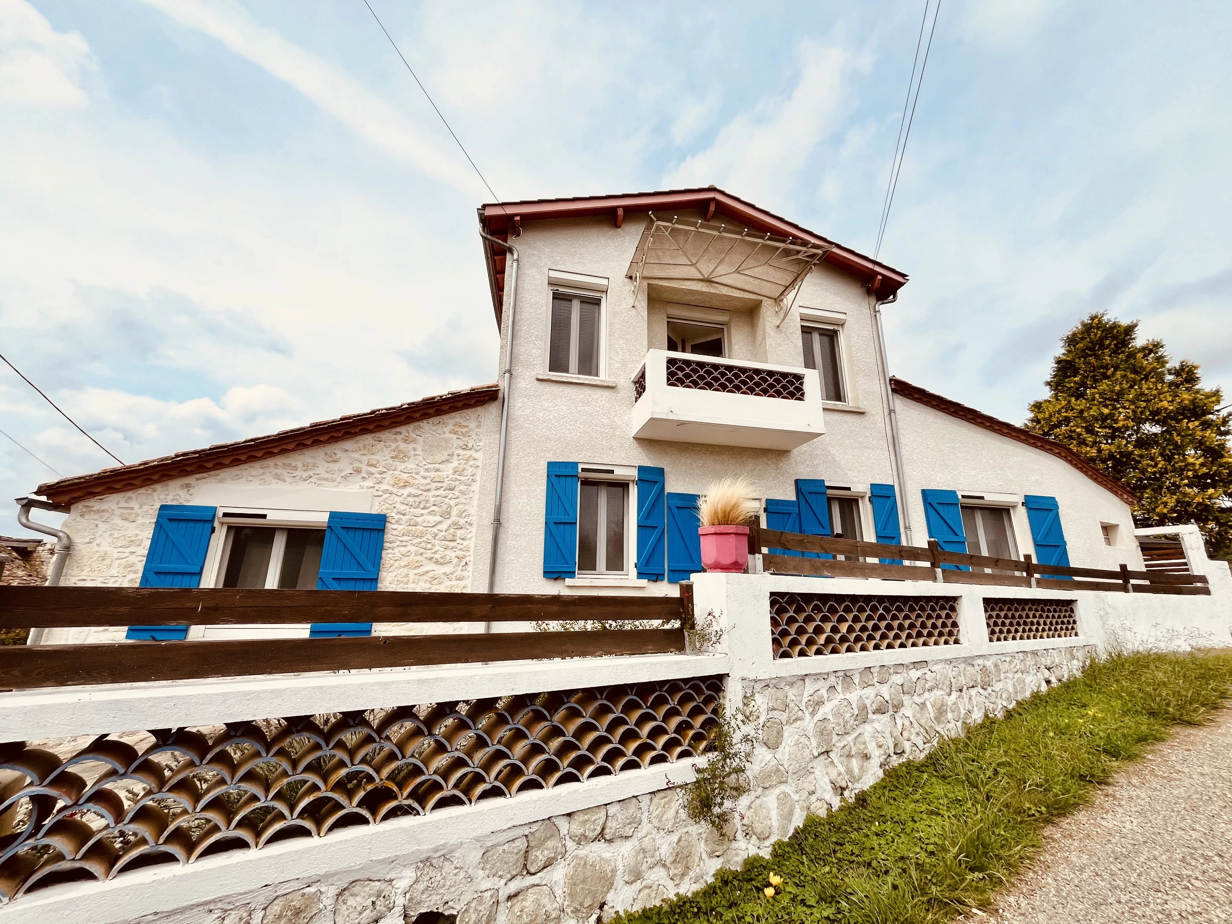 House in Soumensac - view 1