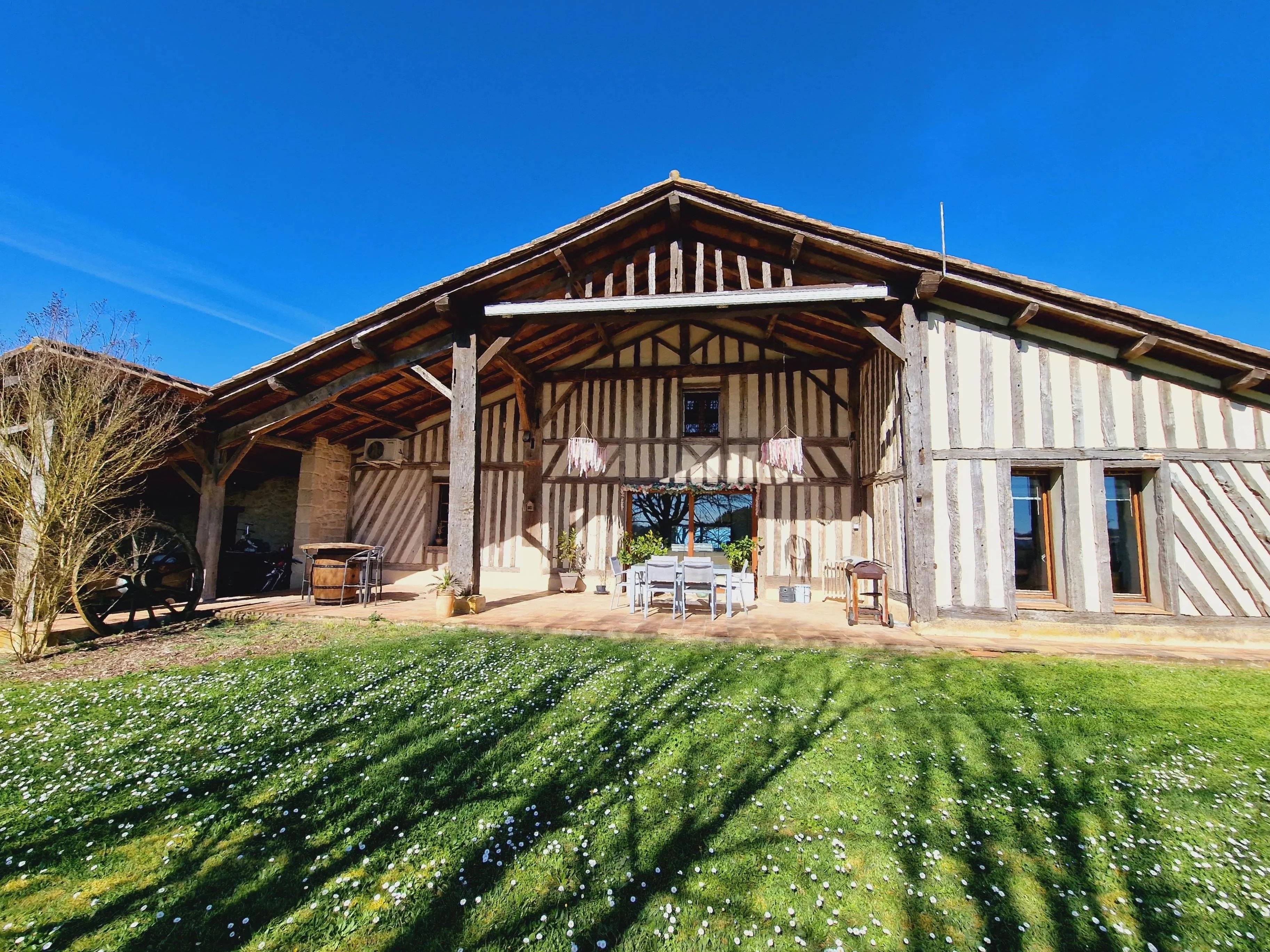 House in Lauzun - view 1